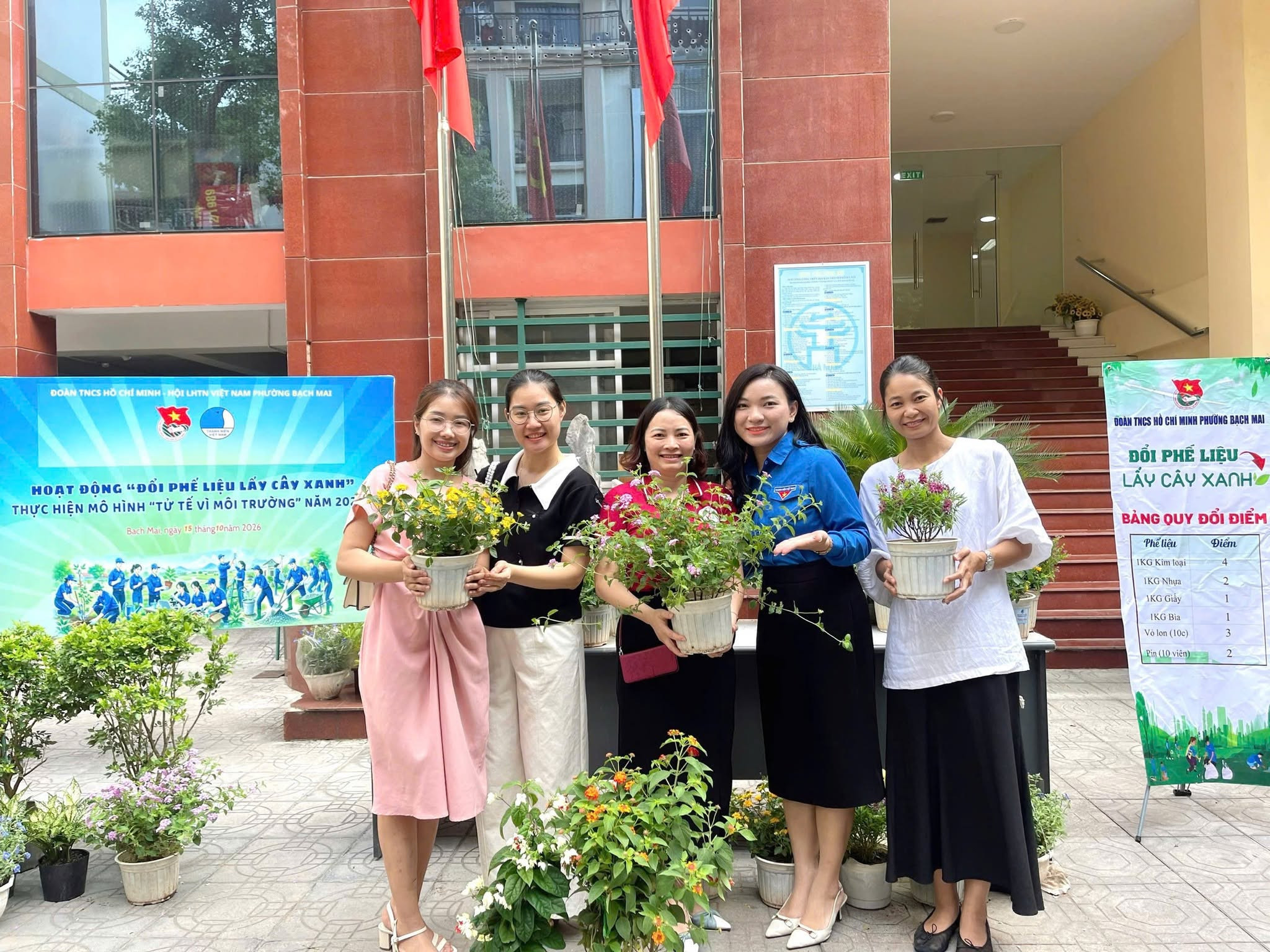 Lan tỏa lối sống xanh từ mô hình “Đổi phế liệu lấy cây xanh”