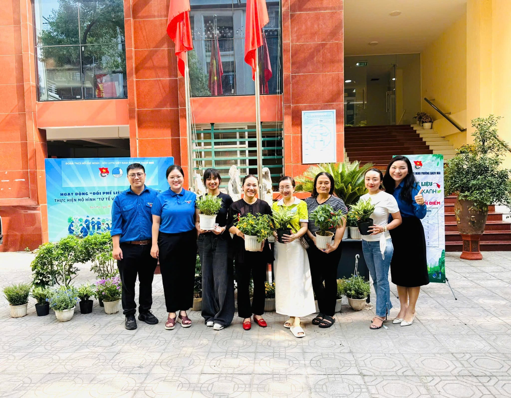 Lan tỏa lối sống xanh từ mô hình “Đổi phế liệu lấy cây xanh”