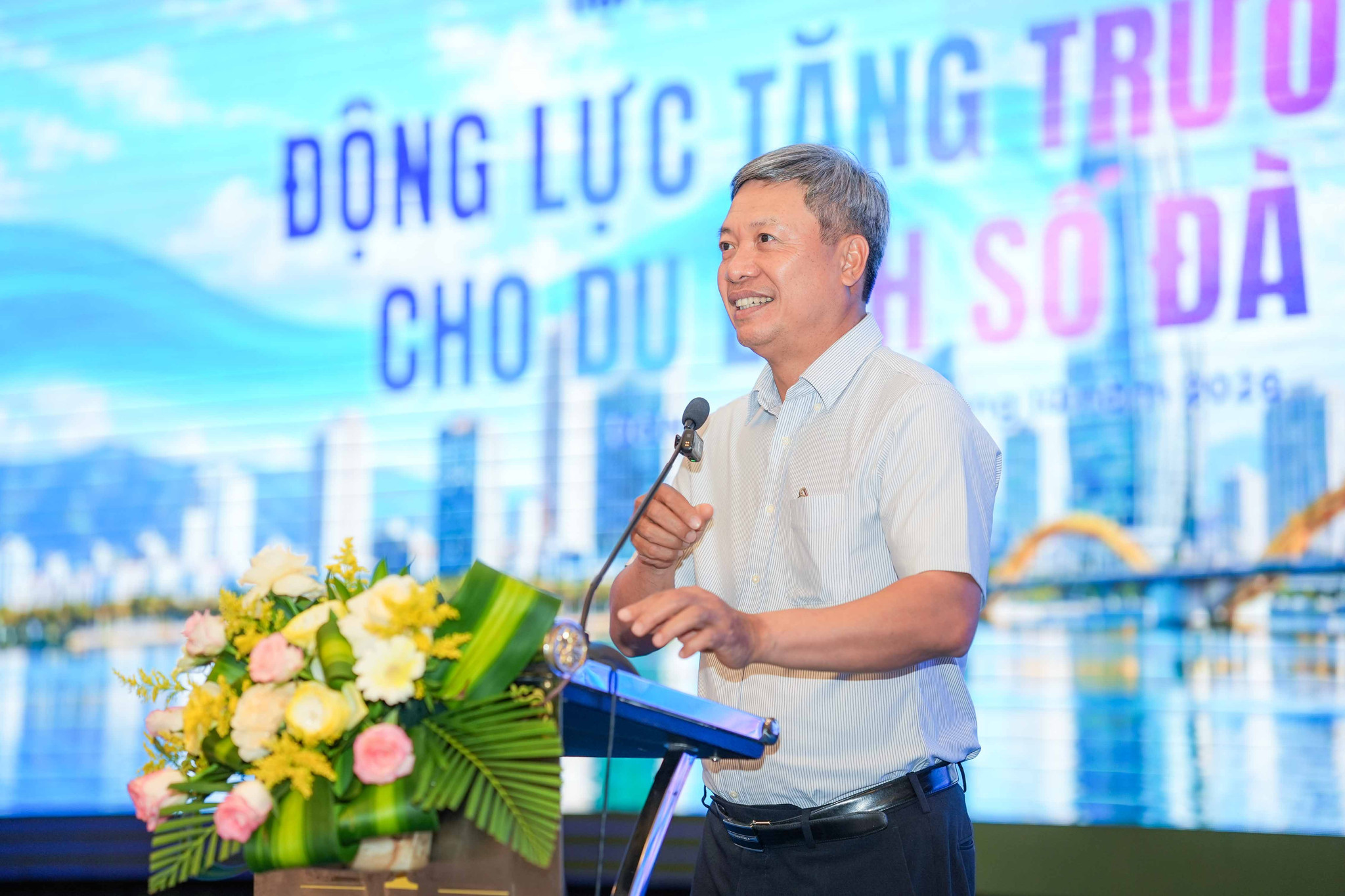 Phó Chủ tịch UBND TP. Đà Nẵng Hồ Quang Bửu phát biểu tại hội thảo