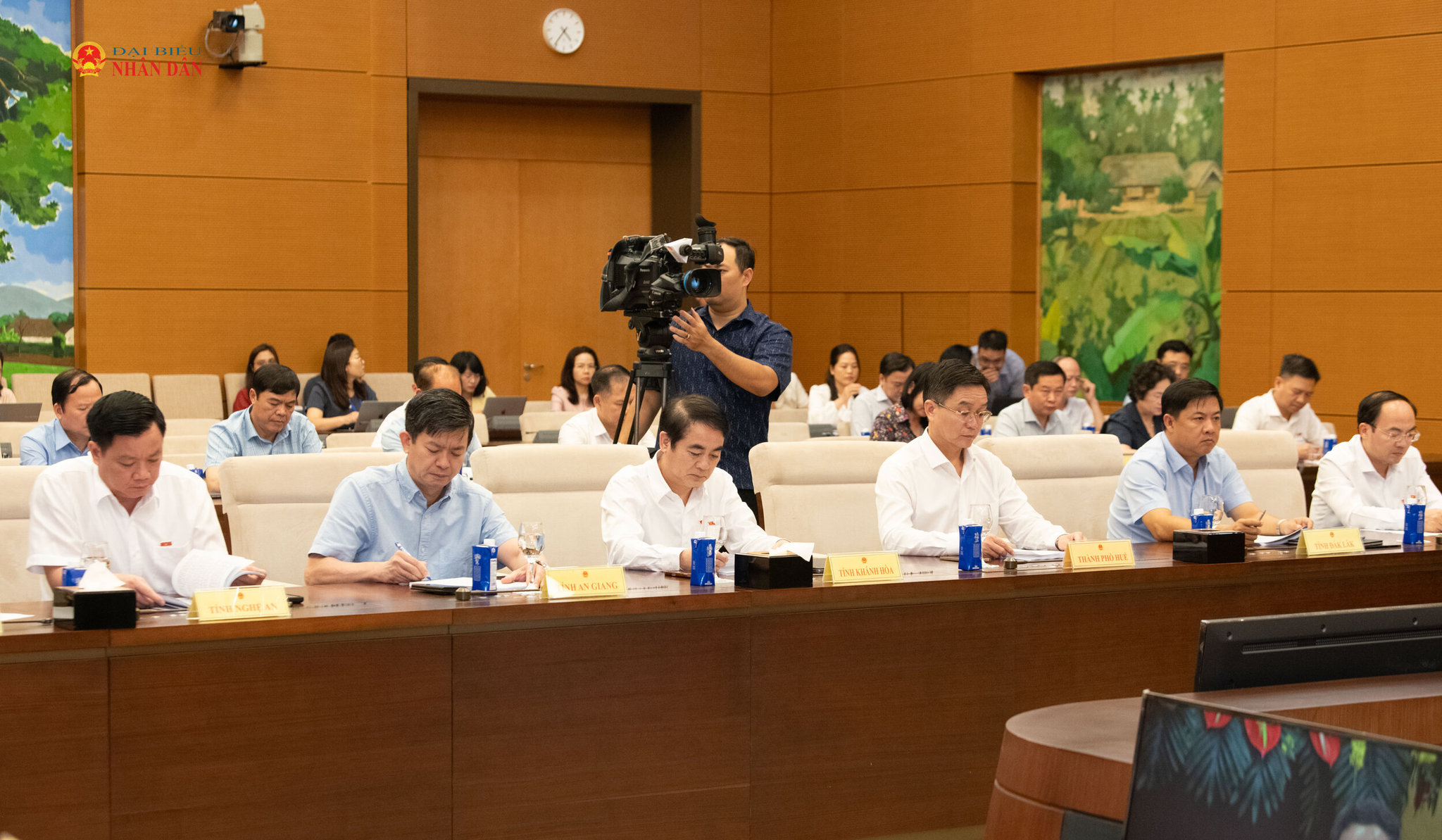 Các đại biểu dự cuộc họp.5