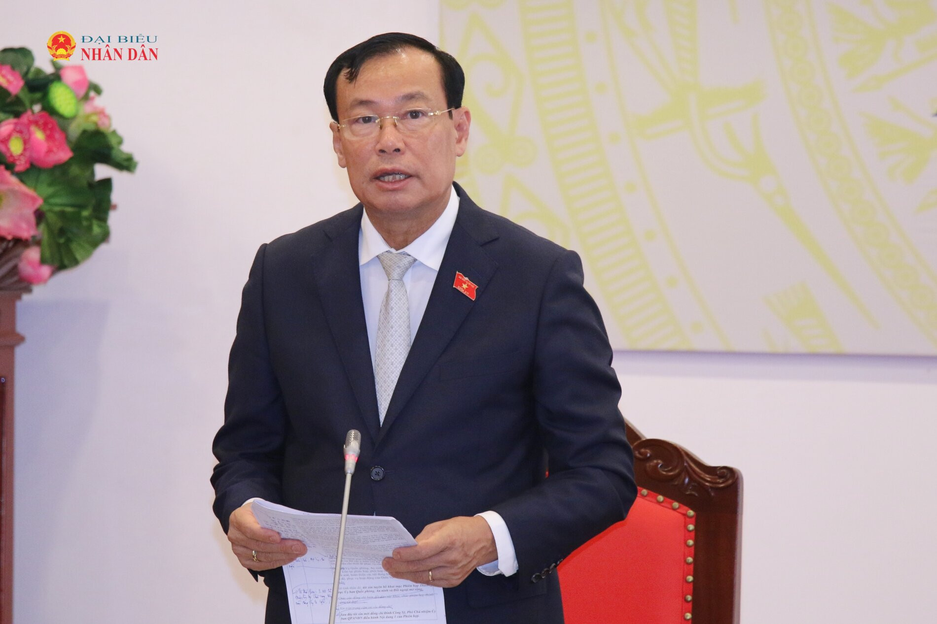 Chủ nhiệm Ủy ban Quốc phòng, An ninh và Đối ngoại, Thượng tướng Lê Tấn Tới phát biểu tại phiên họp