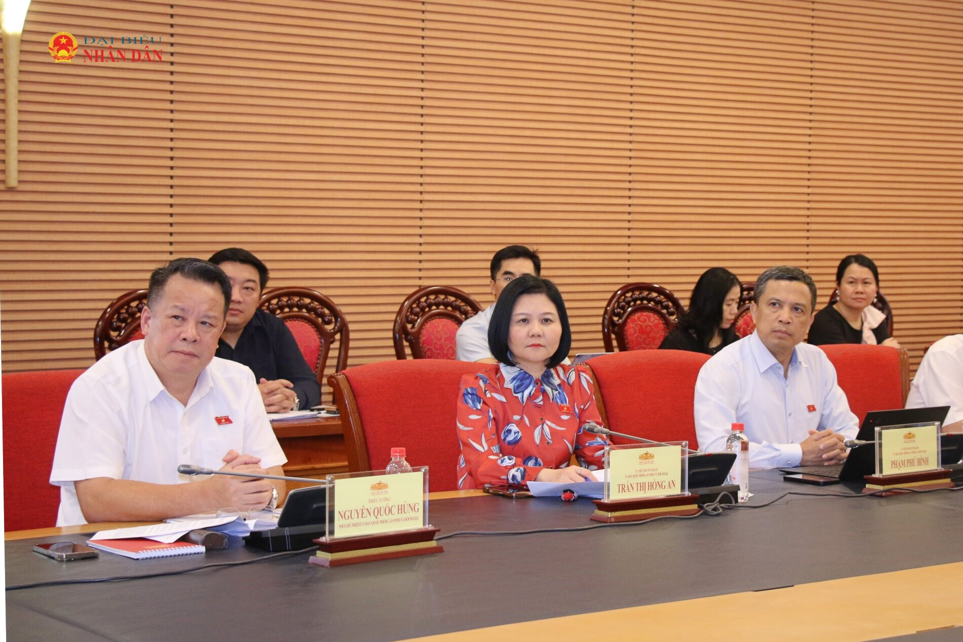 Các đại biểu tham dự phiên họp