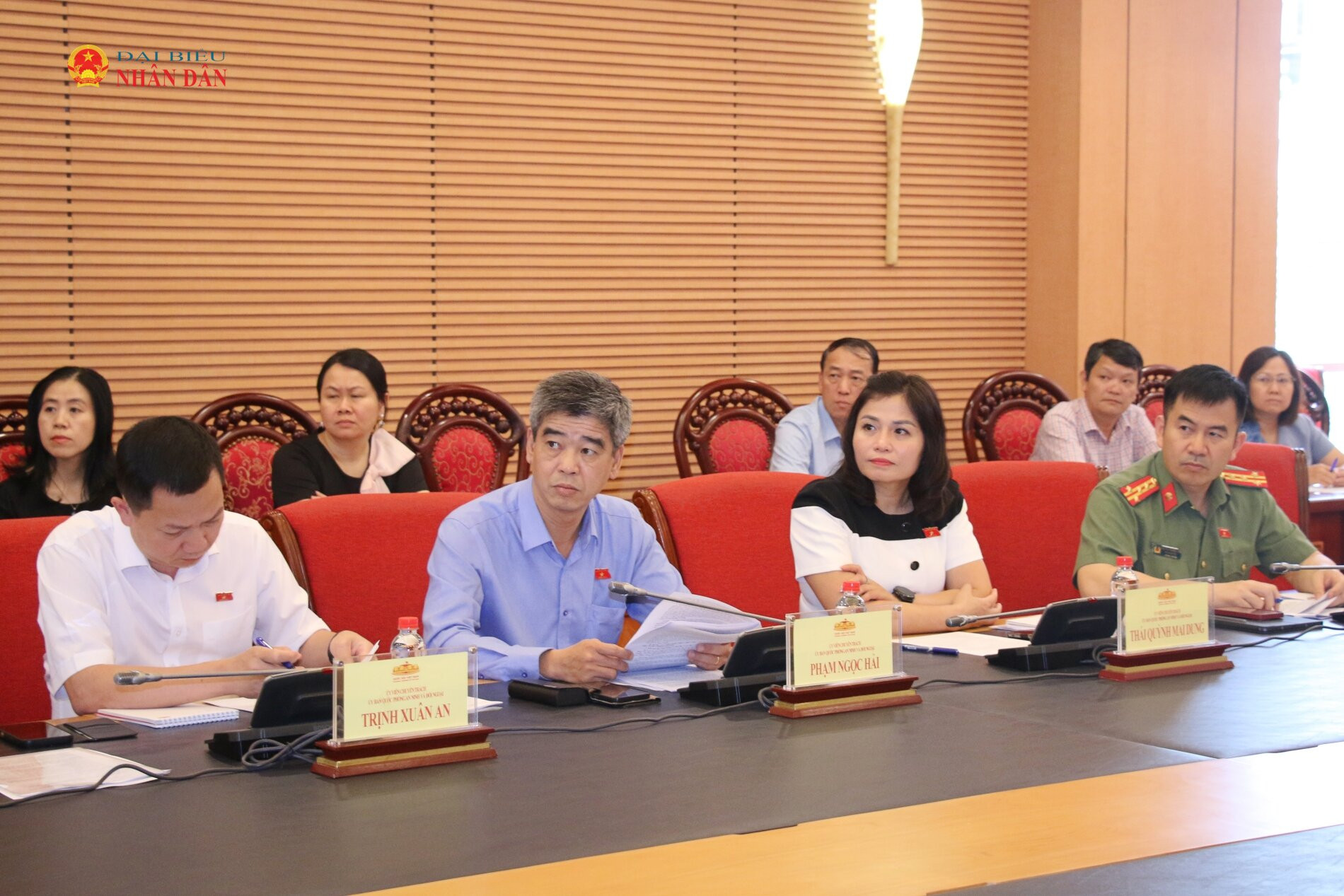Các đại biểu tham dự phiên họp