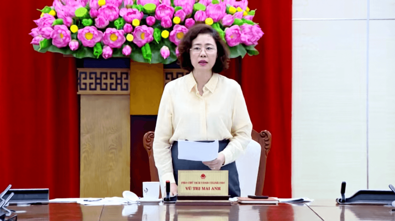 Phó Chủ tịch UBND thành phố Quảng Ninh Vũ Thị Mai Anh tham luận tại Hội nghị trực tuyến