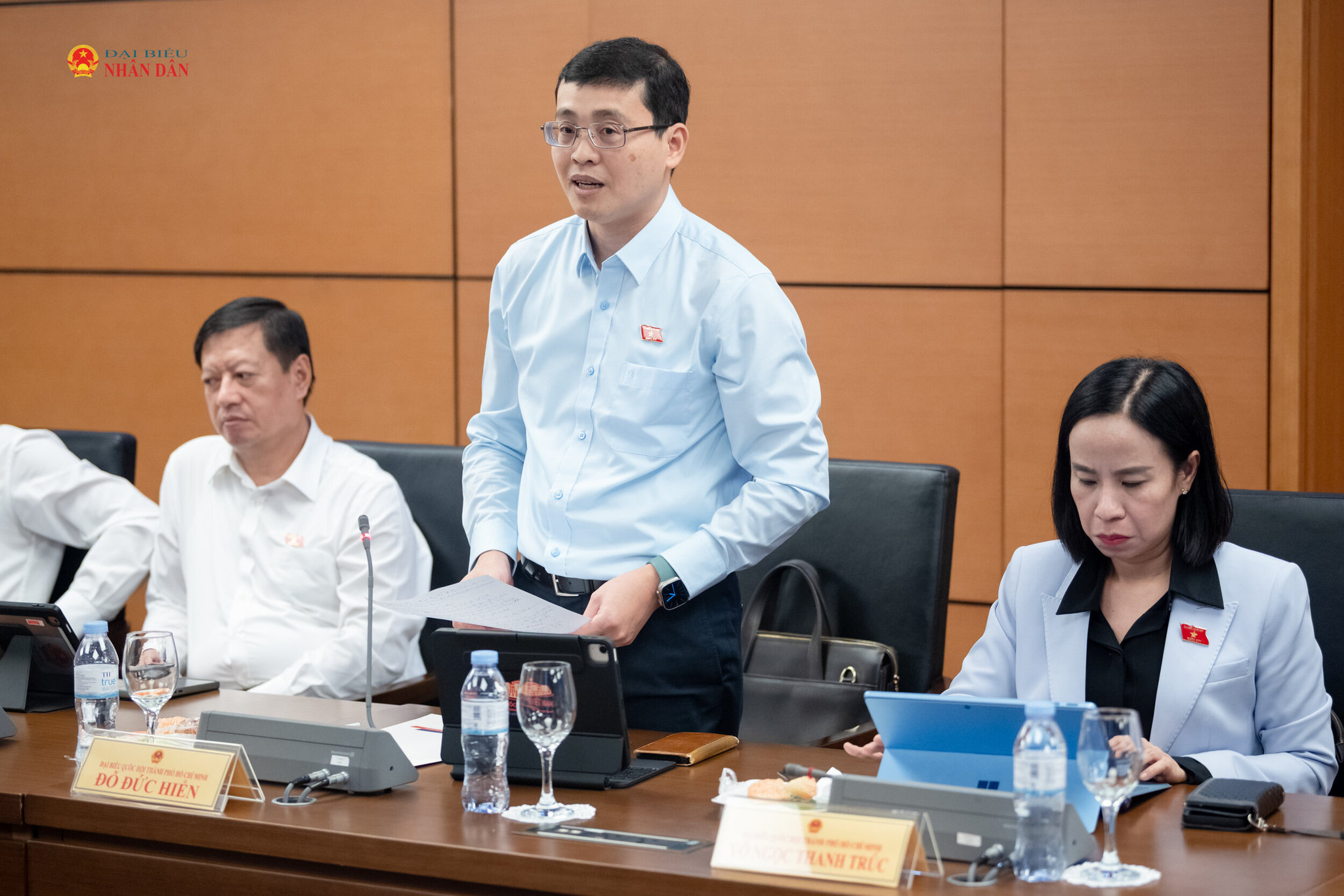 ĐBQH Đỗ Đức Hiển phát biểu thảo luận tại tổ. Ảnh: Phạm Thắng