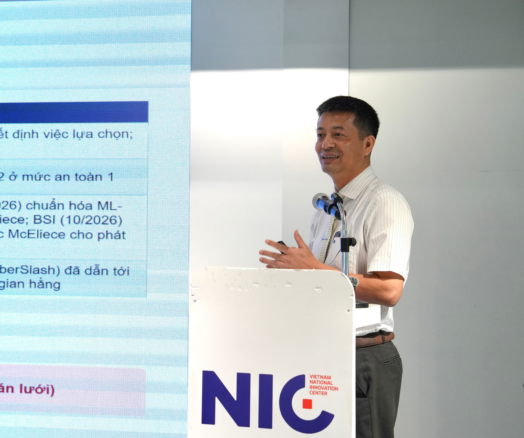TS. Nguyễn Quốc Toàn, Viện trưởng Viện Khoa học - Công nghệ mật mã, Ban Cơ yếu Chính phủ phát biểu