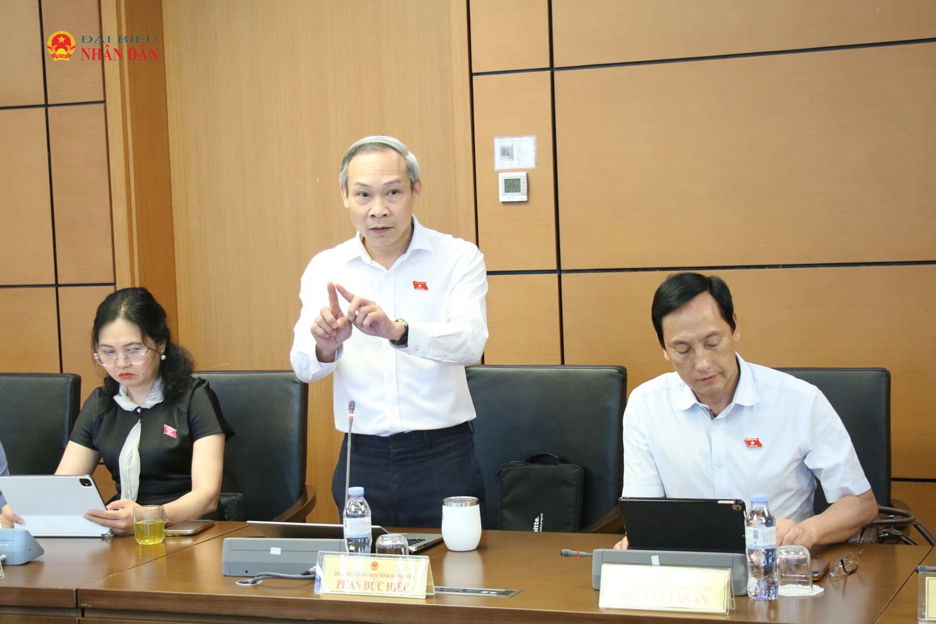 ĐBQH Phan Đức Hiếu (Hưng Yên) phát biểu