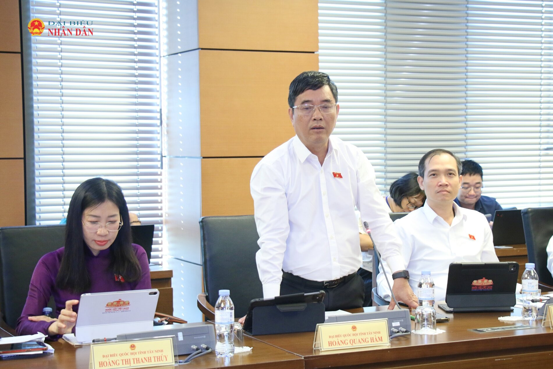 ĐBQH Hoàng Quang Hàm (Tây Ninh) phát biểu. Ảnh: Đắc Trường