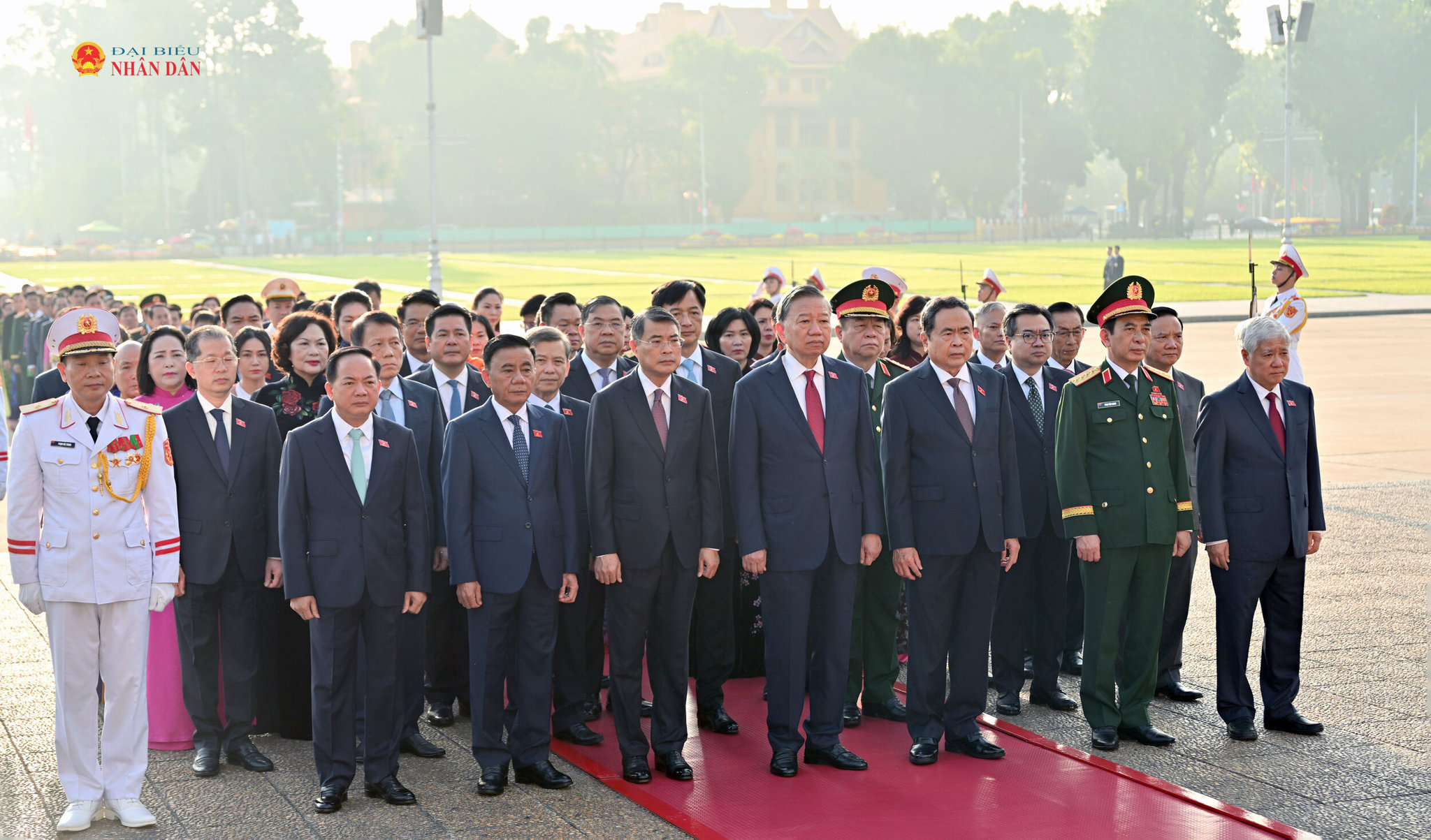 Tổng Bí thư, Chủ tịch nước Tô Lâm và lãnh đạo Đảng, Nhà nước vào Lăng viếng Chủ tịch Hồ Chí Minh