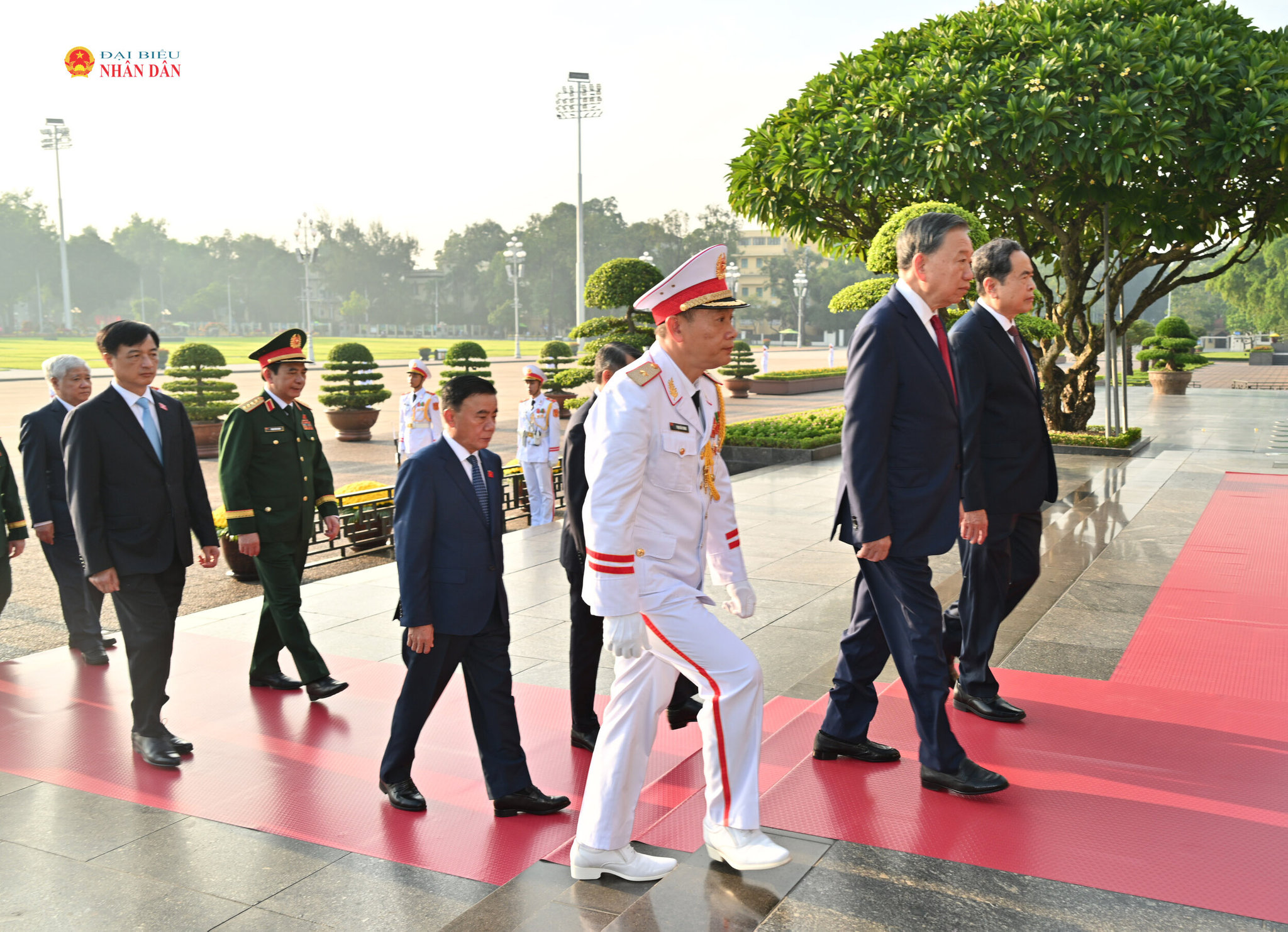 Lãnh đạo Đảng, Nhà nước vào viếng Lăng Chủ tịch Hồ Chí Minh