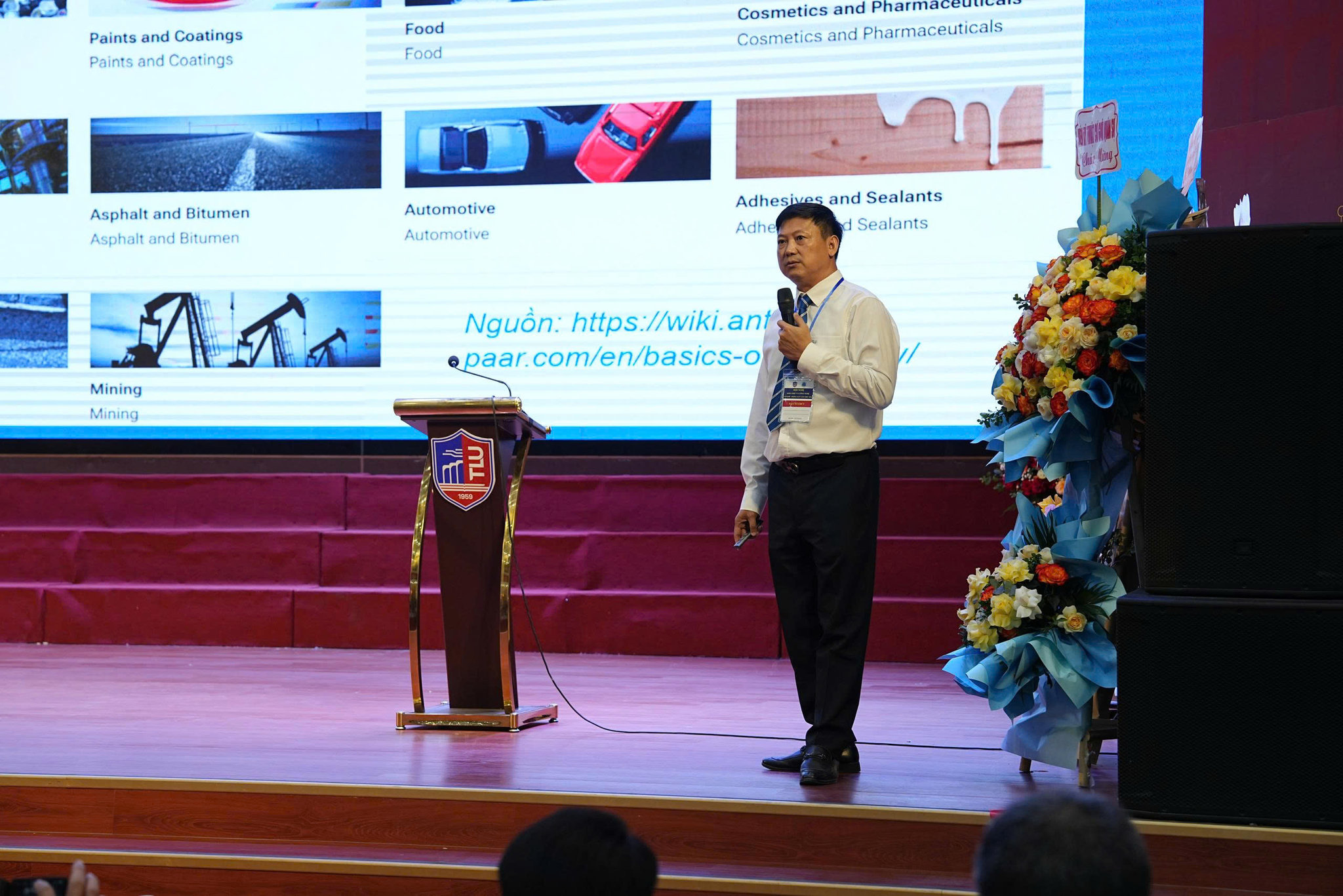 PGS.TS Nguyễn Anh Tuấn, Khoa Cơ khí, Trường Đại học Thủy lợi trình bày Báo cáo tại hội nghị