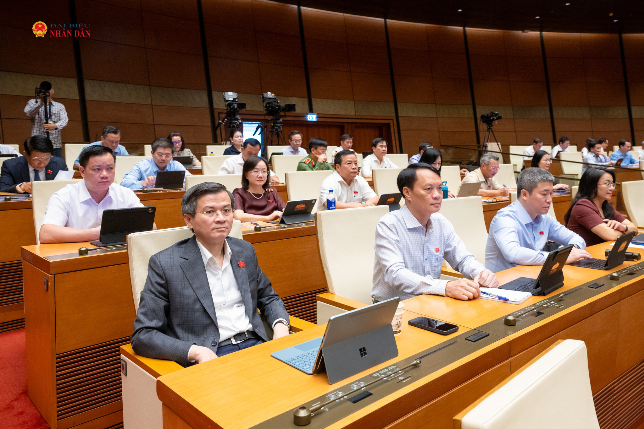 Đoàn ĐBQH tỉnh Nghệ An tham dự phiên họp. Ảnh: Phạm Thắng