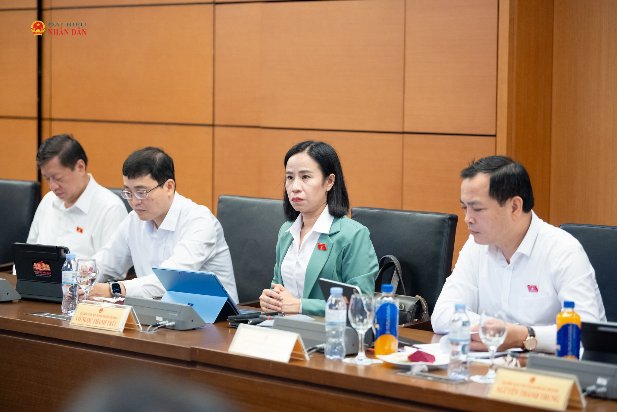 ĐBQH tham dự phiên thảo luận. Ảnh: Phạm Thắng