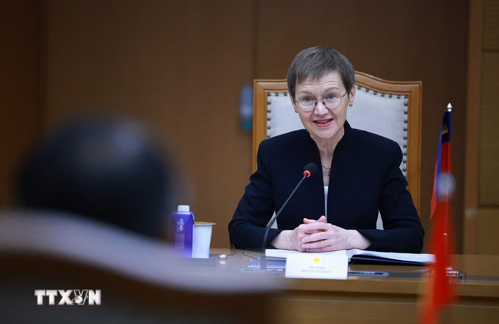 Thủ tướng Liechtenstein Brigitte Haas phát biểu tại cuộc hội đàm với Thủ tướng Lê Minh Hưng