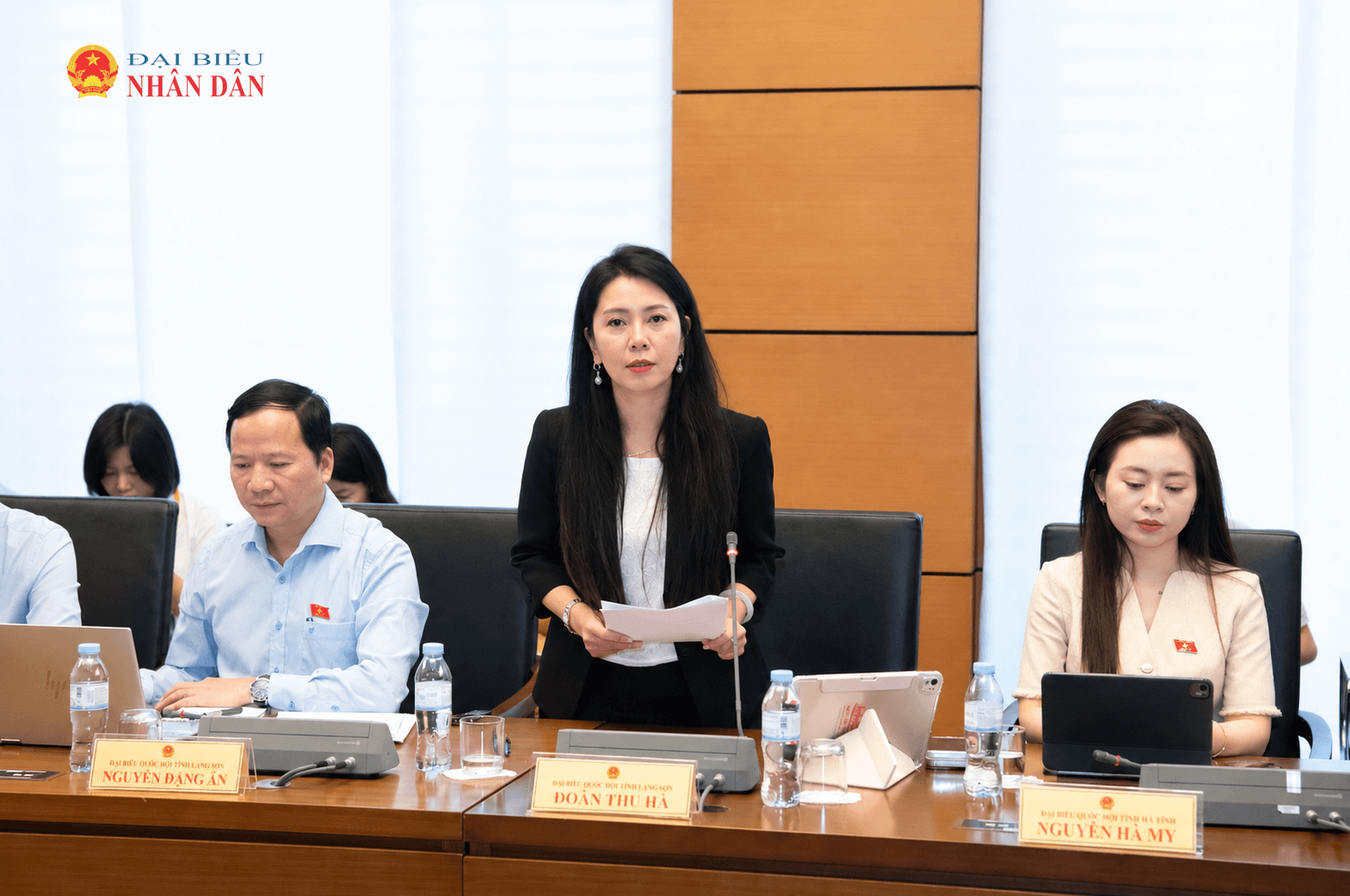 Conference Panel with Central Speaker
