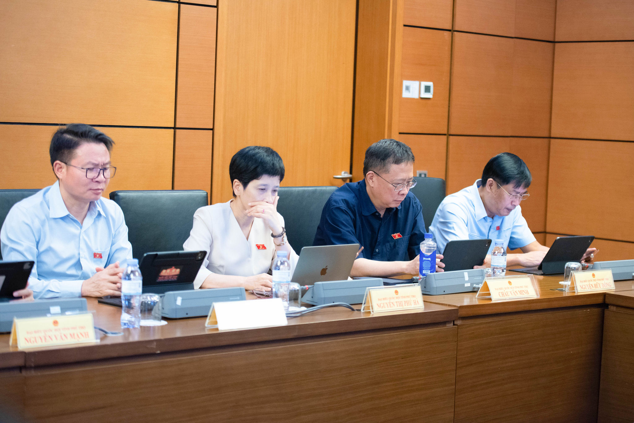 Đoàn ĐBQH tỉnh Phú Thọ. Ảnh Xuân Quý (2)