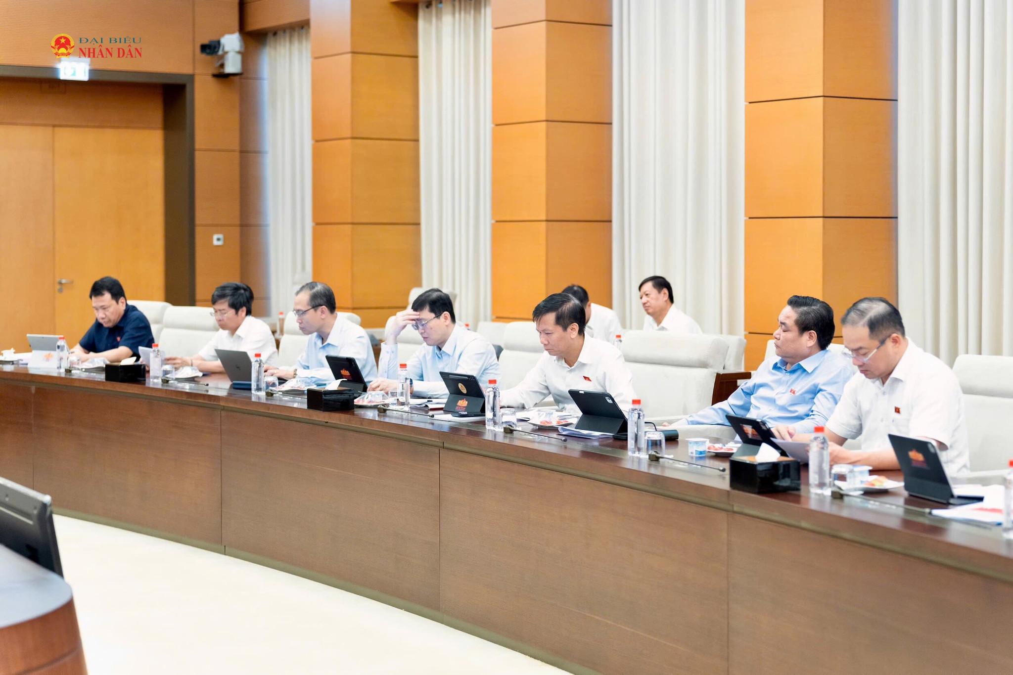 Các đại biểu dự phiên họp