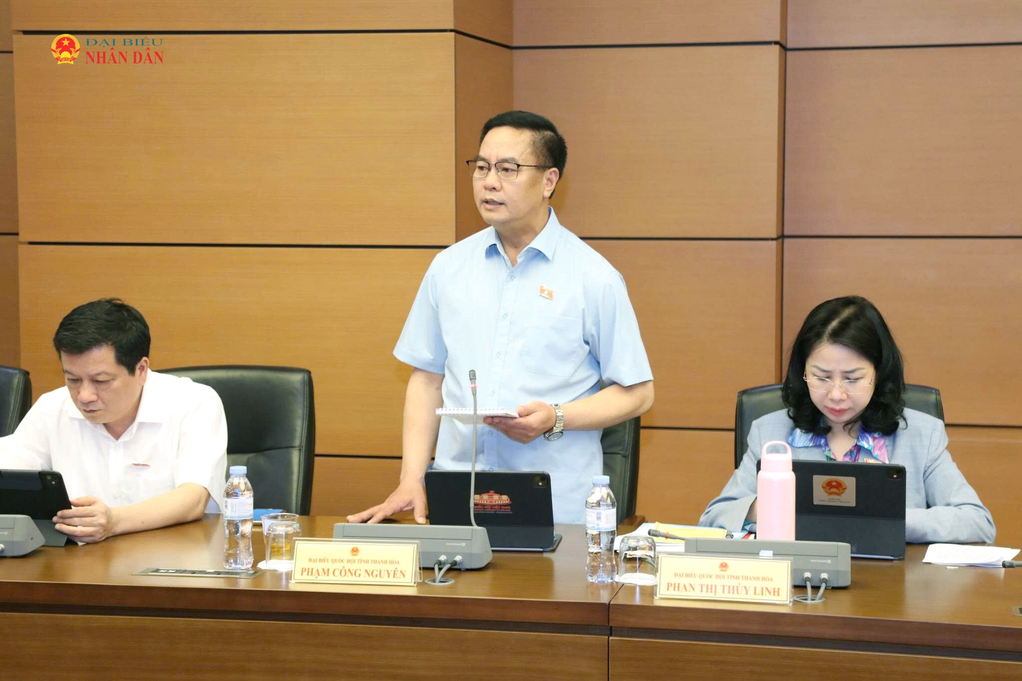 ĐBQH Phạm Công Nguyên phát biểu thảo luận tổ