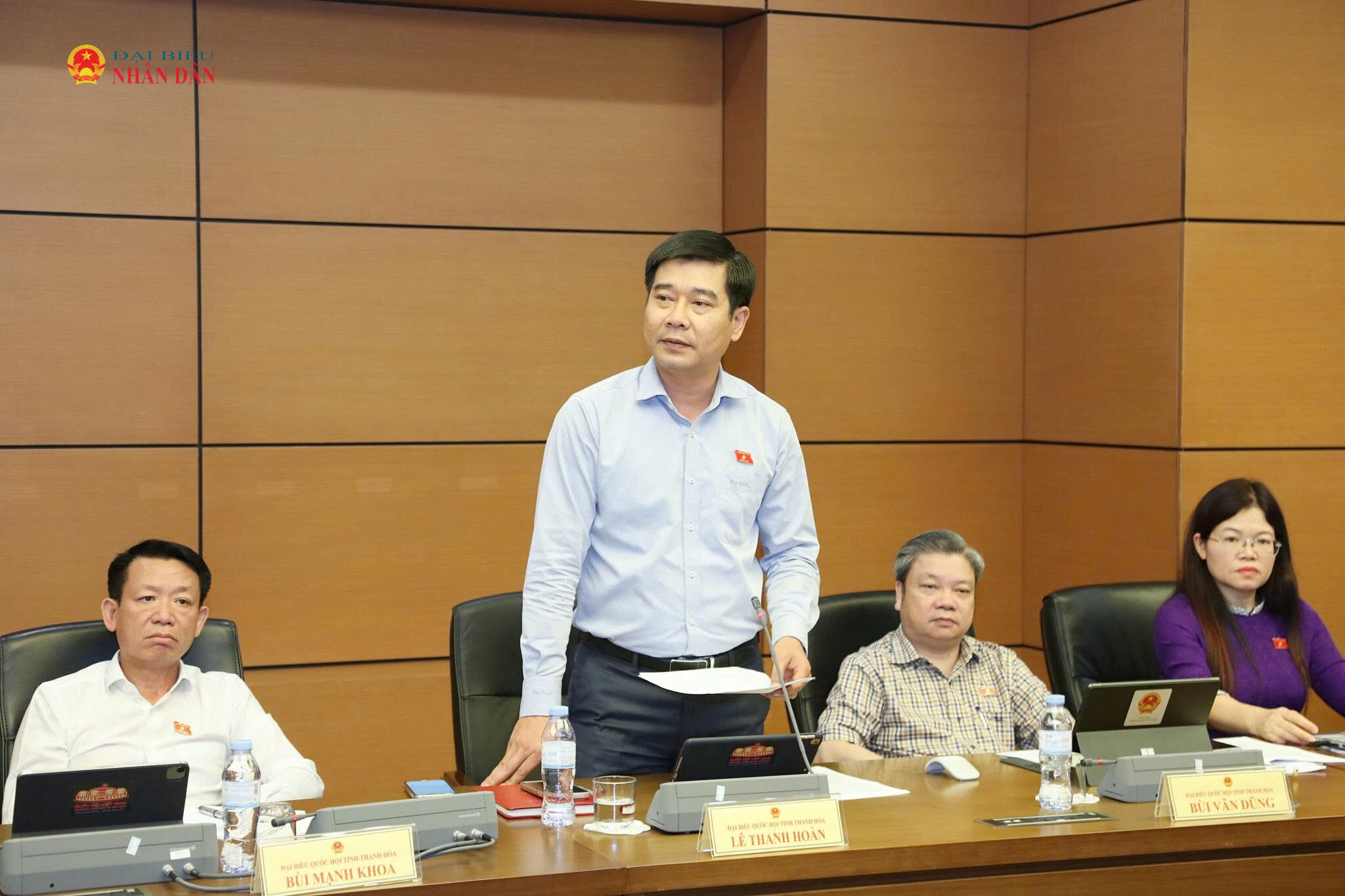 ĐBQH Lê Thanh Hoàn (Thanh Hóa) phát biểu thảo luận tổ
