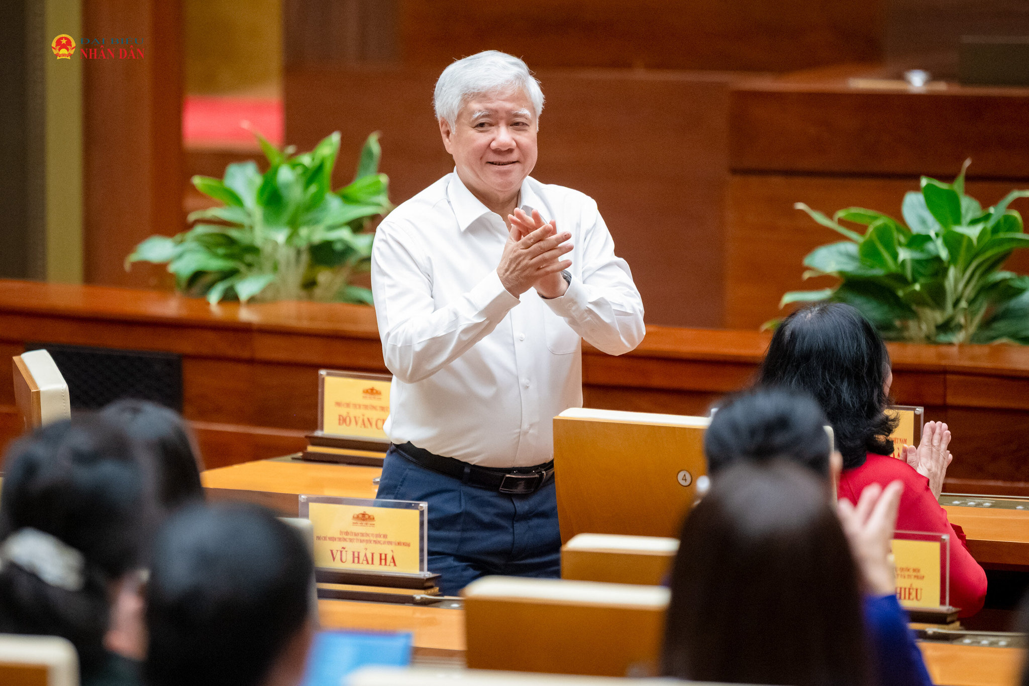 Phó Chủ tịch Thường trực Quốc hội Đỗ Văn Chiến dự cuộc gặp mặt nữ đại biểu Quốc hội
