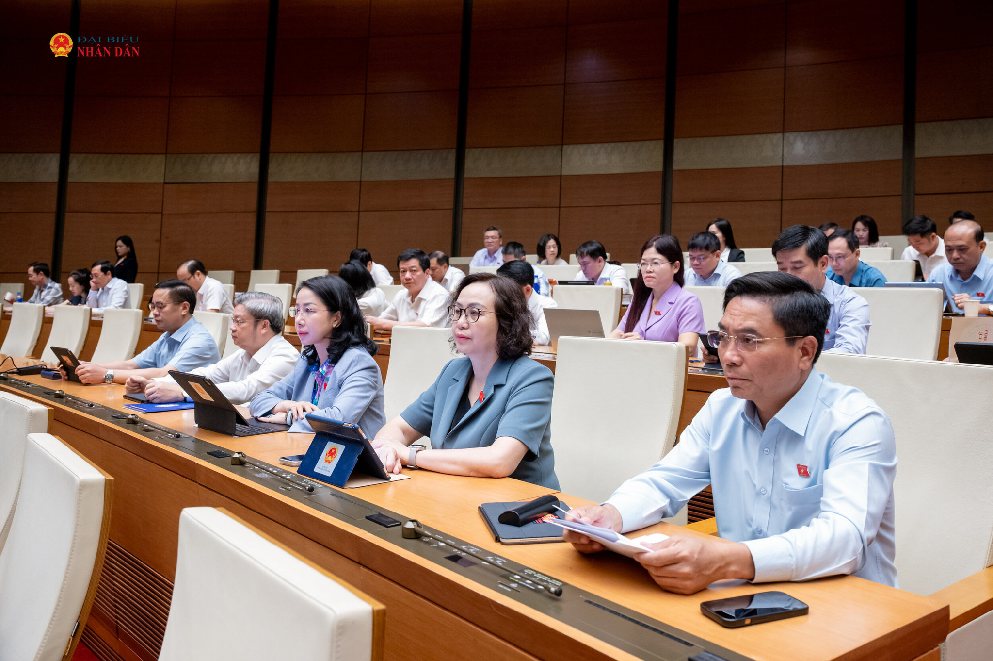 Các đại biểu tham dự phiên họp