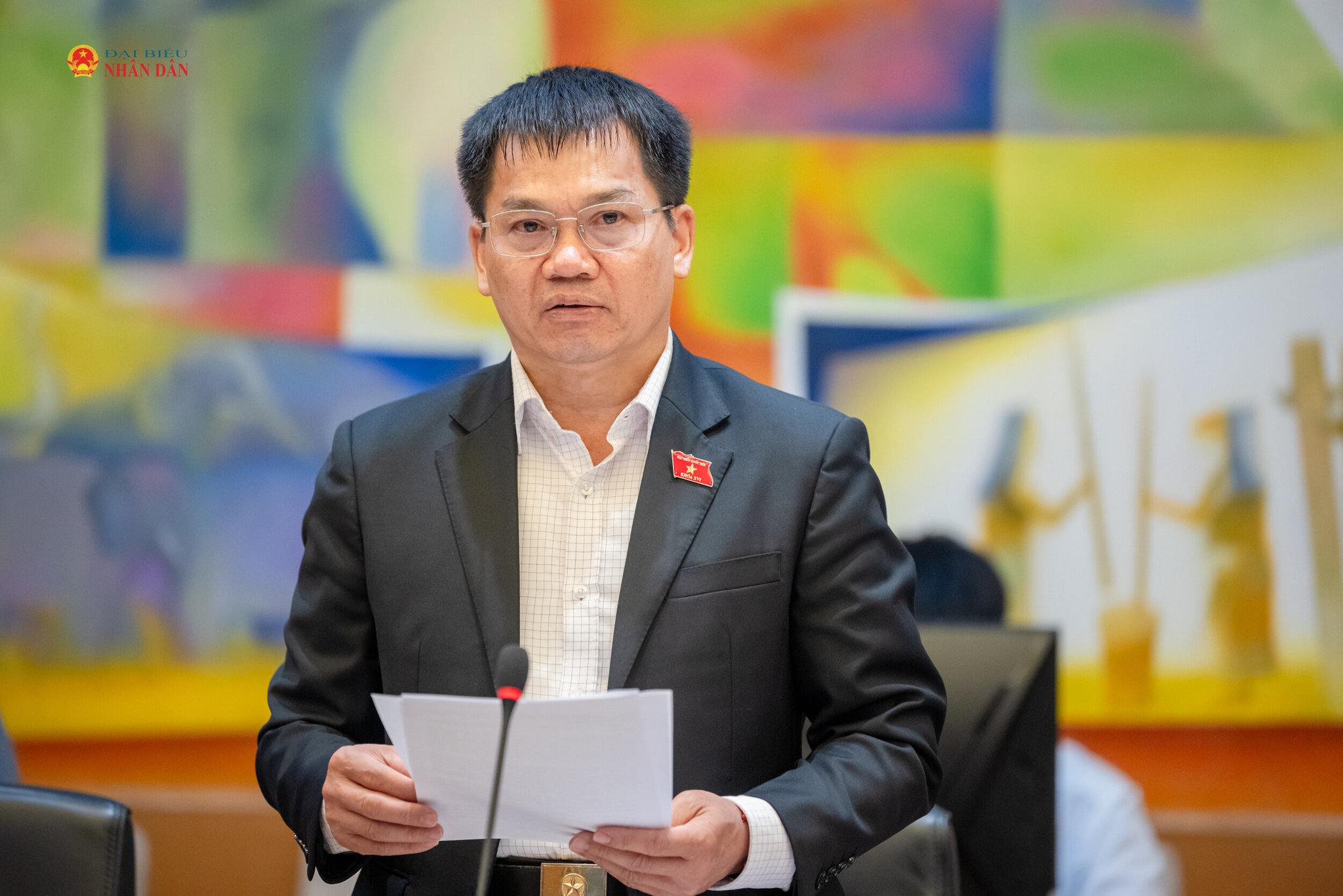 ĐBQH Dương Khắc Mai (tỉnh Lâm Đồng) phát biểu thảo luận tại tổ. Ảnh: Phạm Thắng