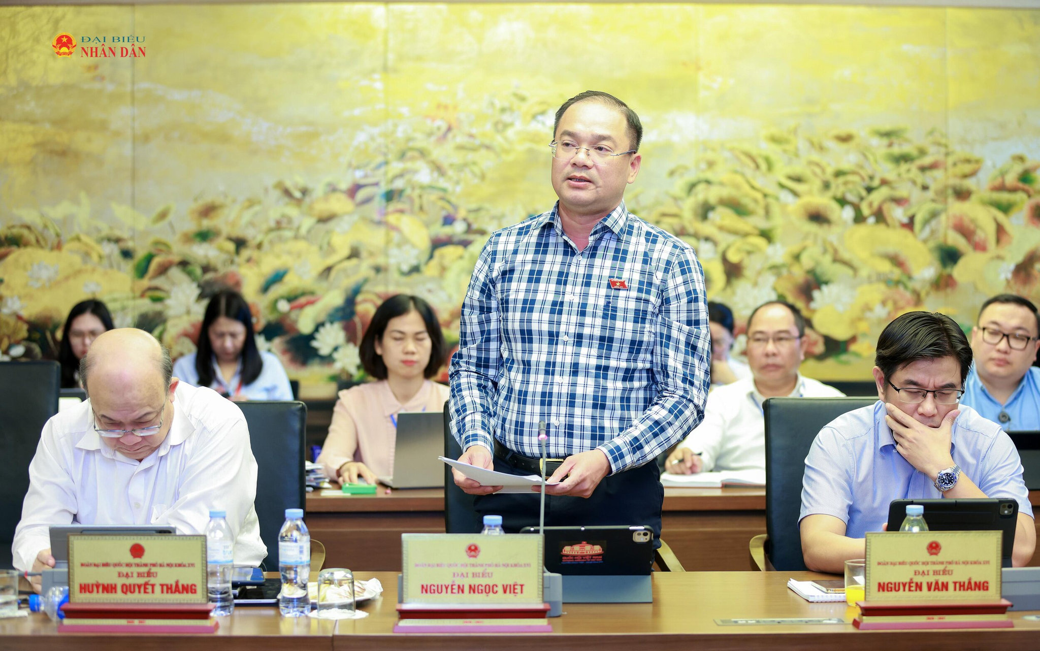 ĐBQH Nguyễn Ngọc Việt (Hà Nội) phát biểu thảo luận tại Tổ 1