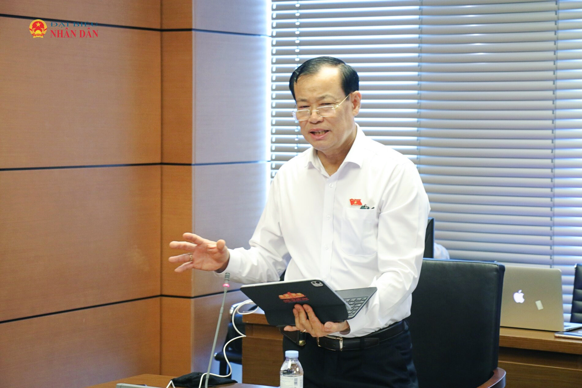 ĐBQH Lê Tấn Tới (Tây Ninh) phát biểu tại phiên thảo luận tổ