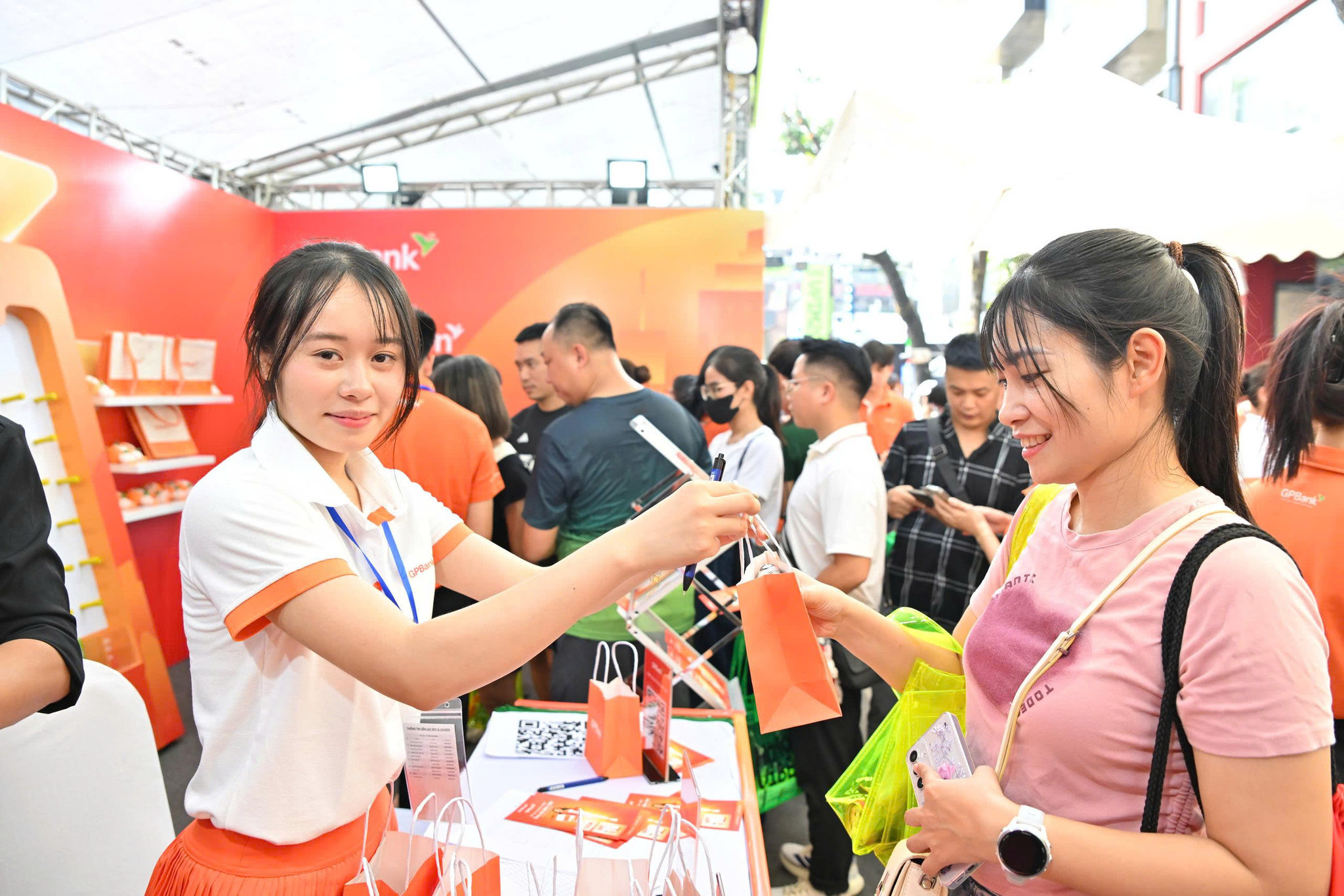 Anh 5