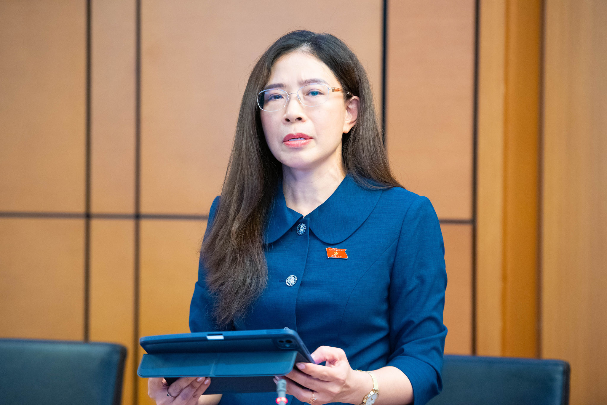 ĐBQH Bùi Thị Kim Tuyến (Phú Thọ).Ảnh Xuân Quý (2)
