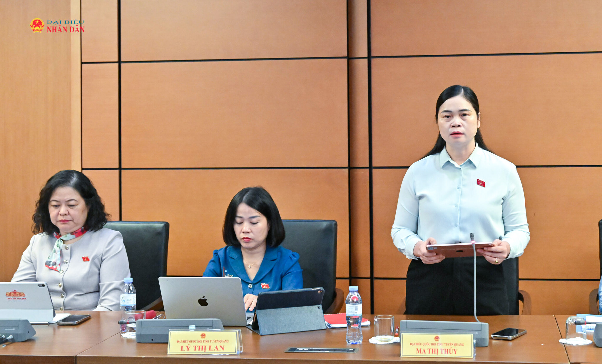ĐBQH Ma Thị Thúy (Tuyên Quang) phát biểu