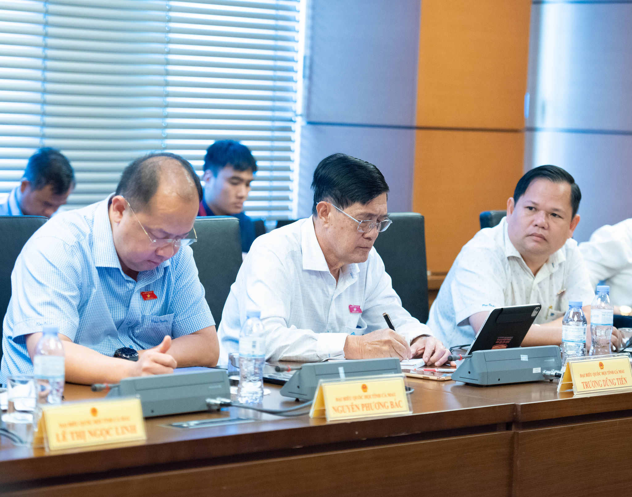 Đoàn ĐBQH tỉnh Cà Mau. Ảnh Xuân Quý (3)