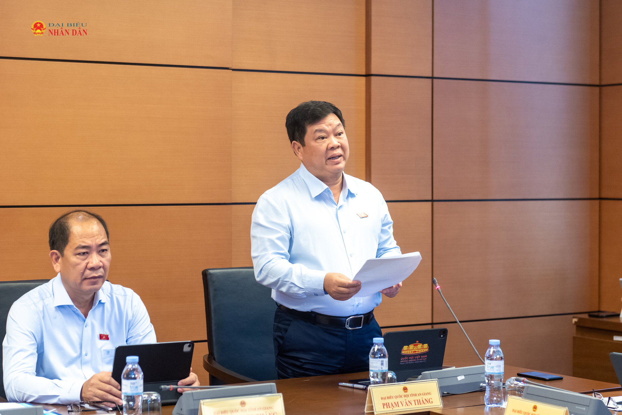 ĐBQH Phạm Văn Thắng (An Giang) phát biểu. Ảnh: Mạnh Hưng