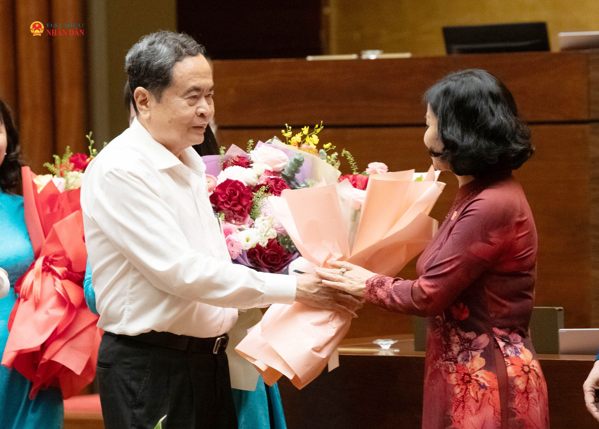 Thủ tướng Lê Minh Hưng và Chủ tịch Quốc hội Trần Thanh Mẫn gặp mặt nữ đại biểu Quốc hội