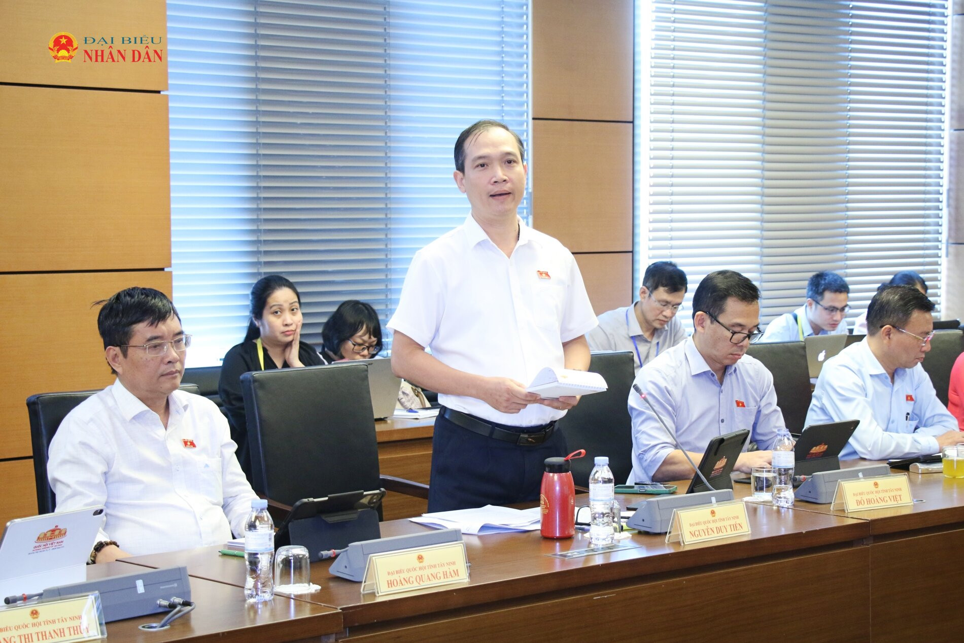 ĐBQH Nguyễn Duy Tiến (Tây Ninh) phát biểu tại phiên thảo luận tổ