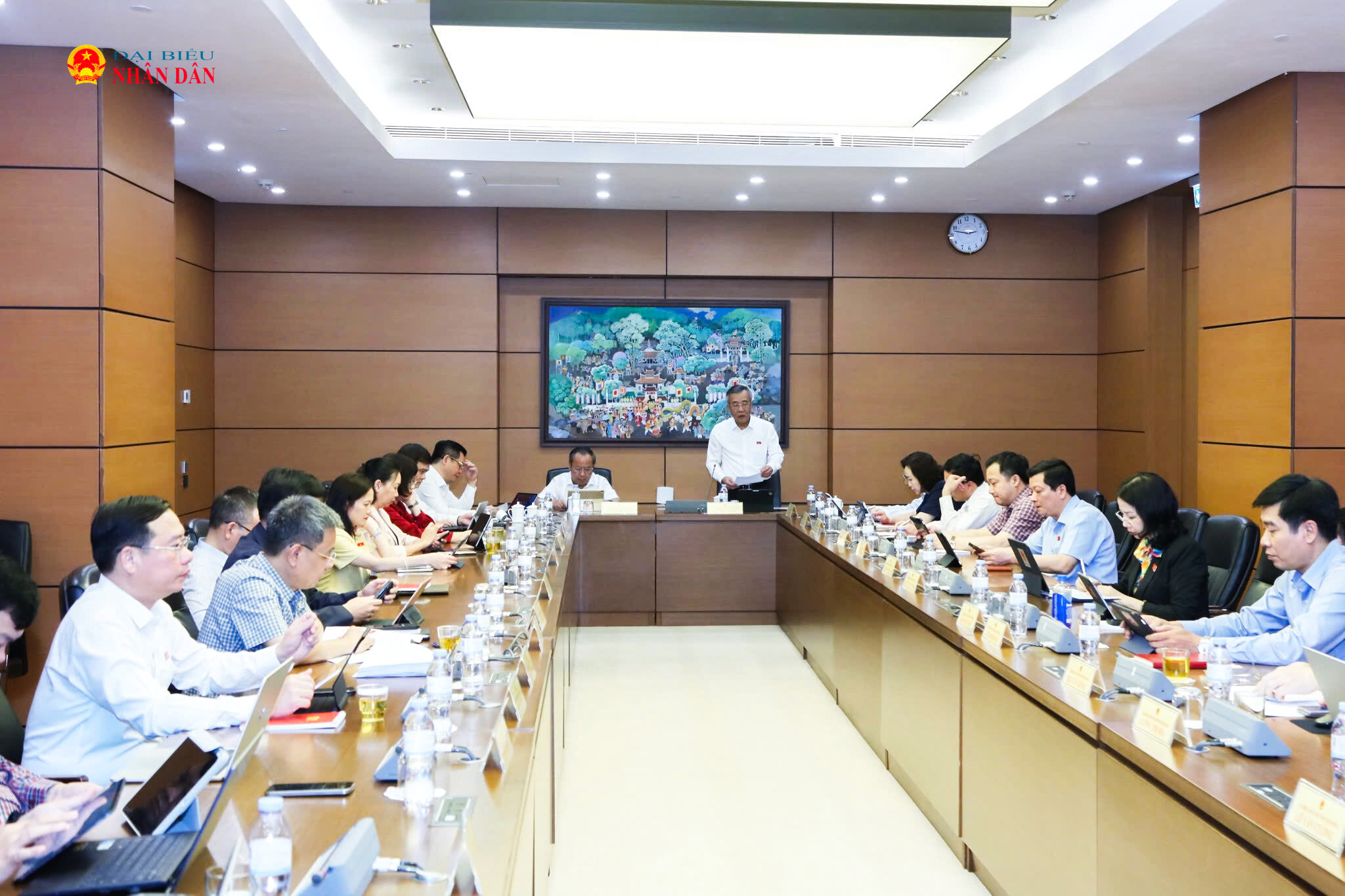 Toàn cảnh thảo luận tổ