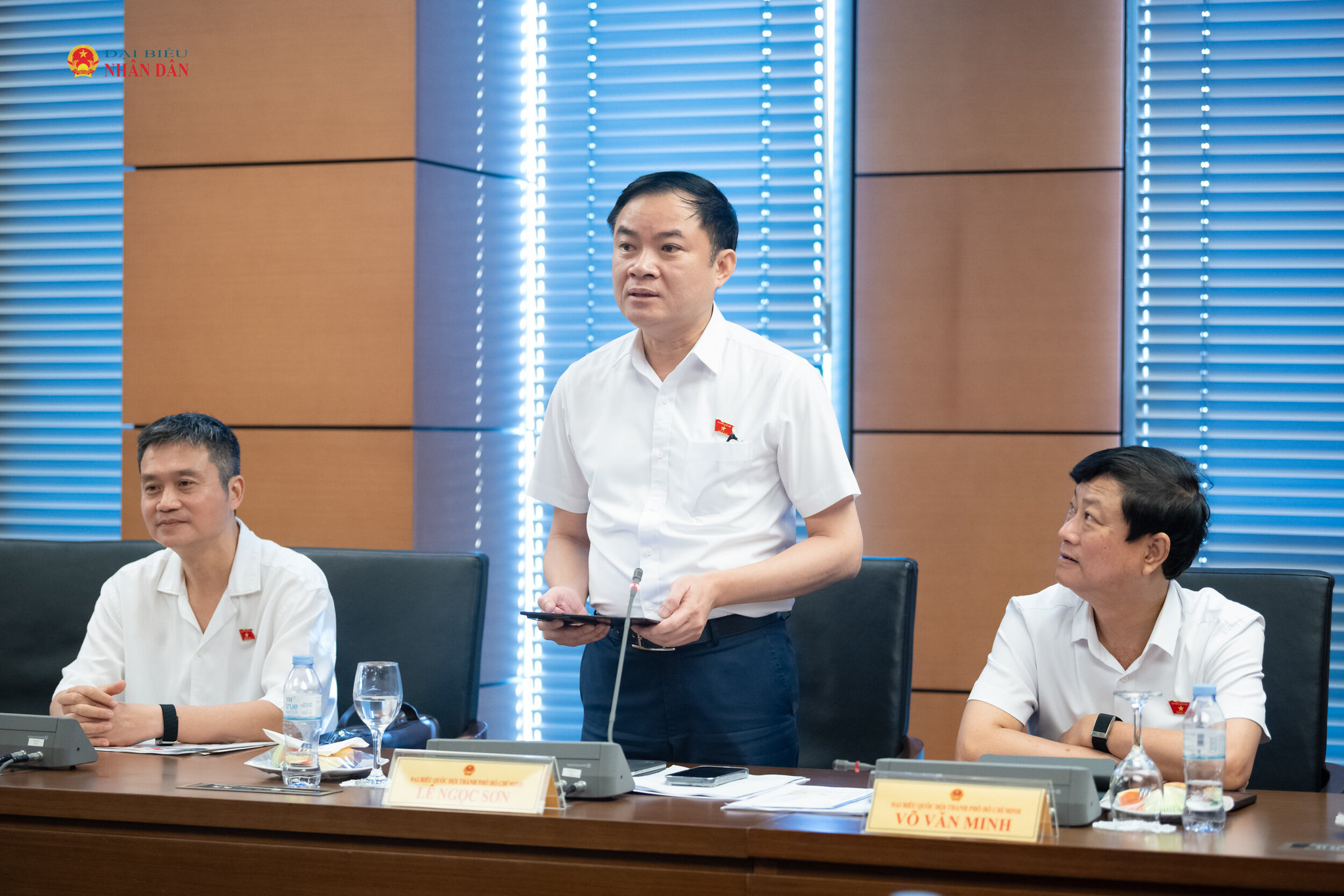 ĐBQH Lê Ngọc Sơn (TP. Hồ Chí Minh) phát biểu thảo luận tại tổ. Ảnh: Phạm Thắng