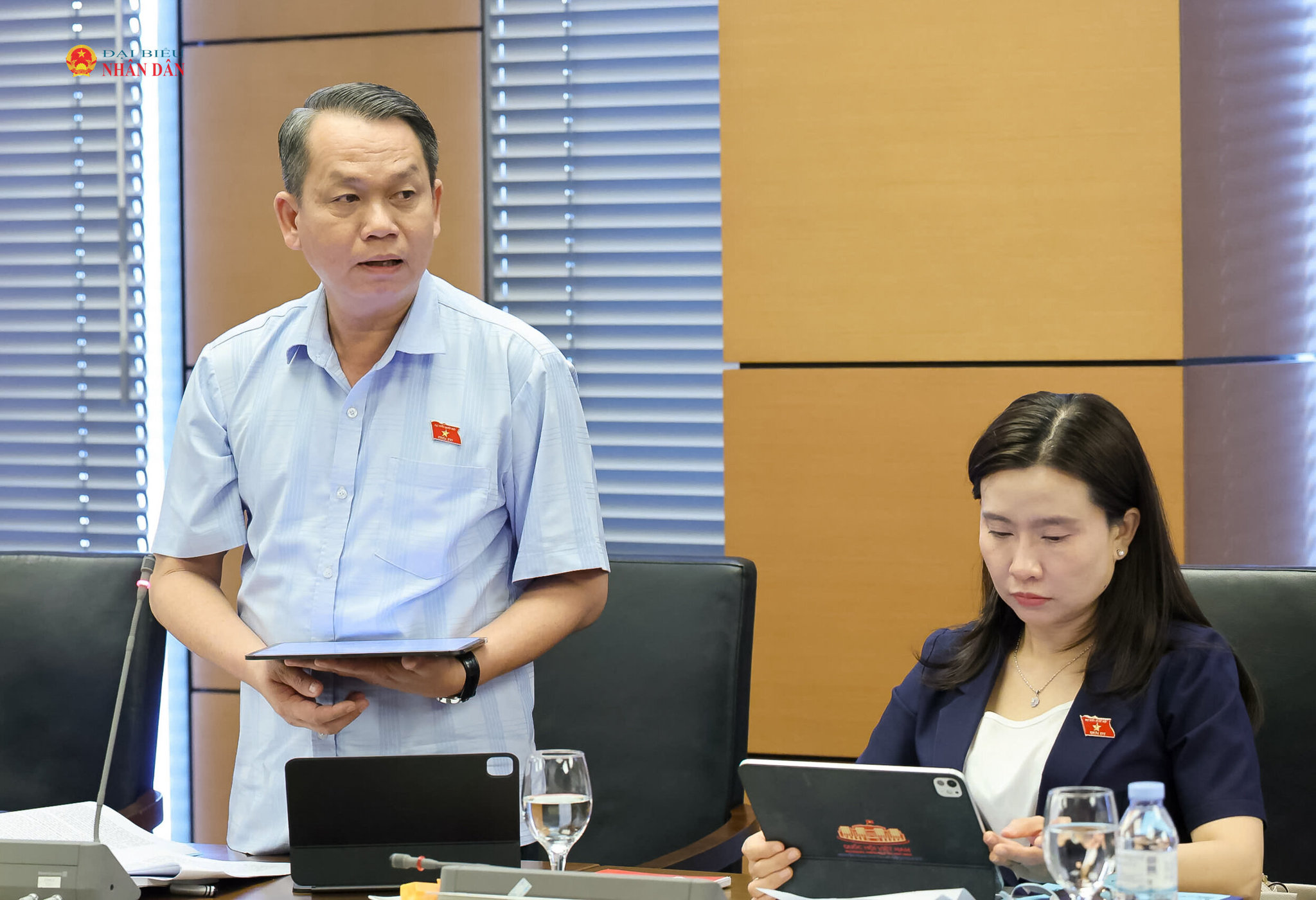 ĐBQH Nguyễn Thành Tâm (TP. Hồ Chí Minh) phát biểu thảo luận tại tổ. Ảnh: Phạm Thắng