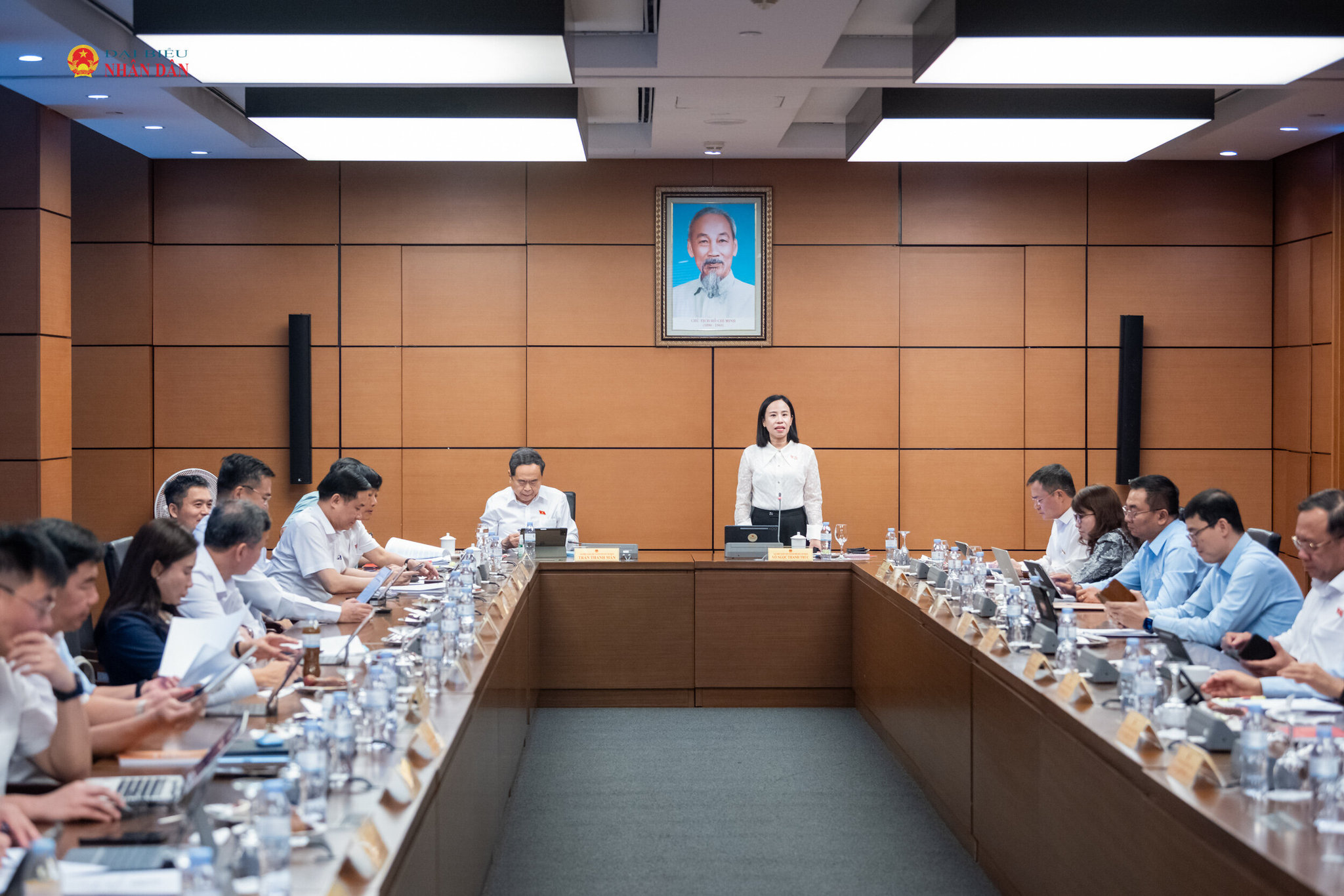 Toàn cảnh phiên thảo luận tại Tổ 2, Đoàn ĐBQH TP. Hồ Chí Minh. Ảnh: Phạm Thắng