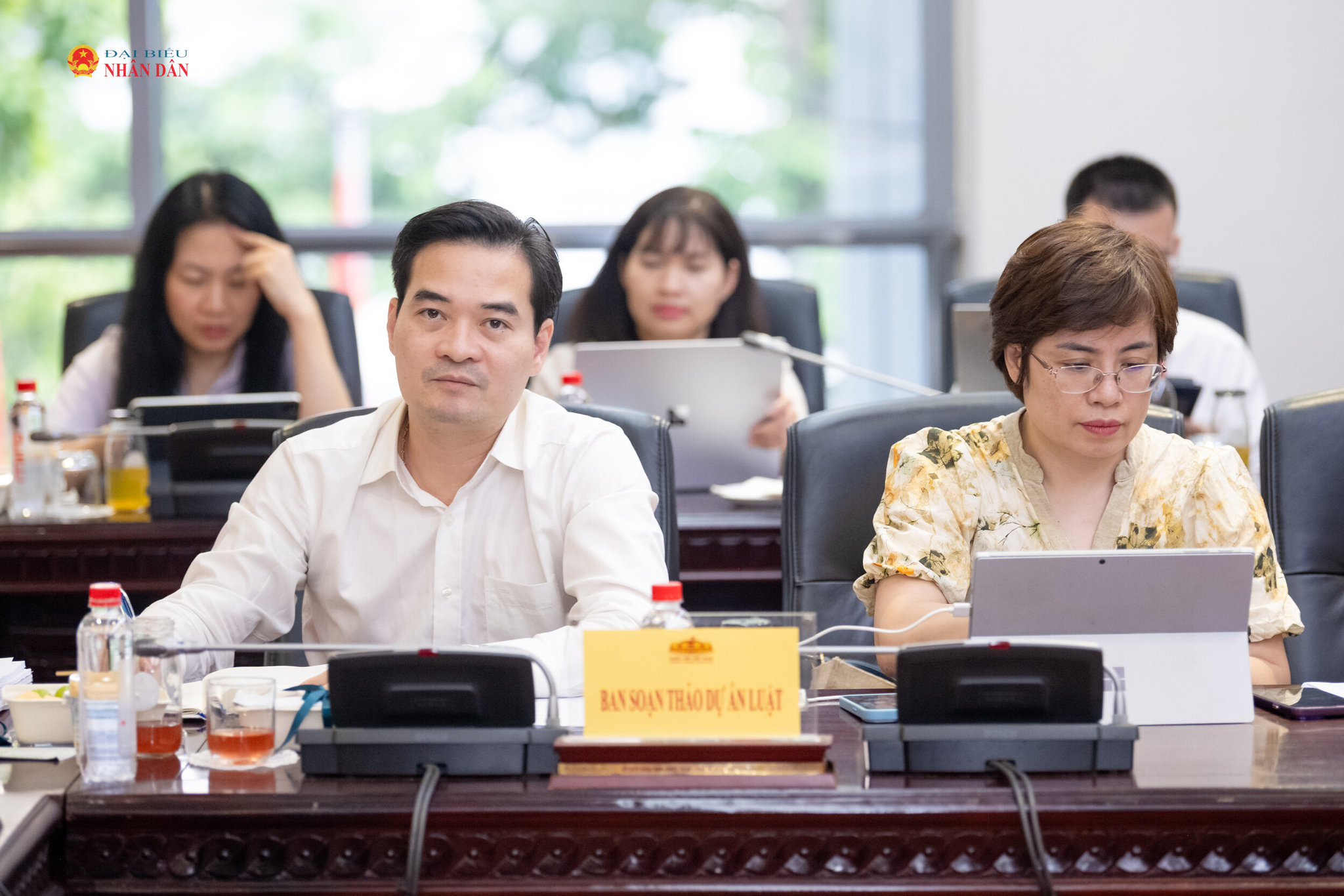 Đại biểu tham dự phiên họp. Ảnh: Phạm Thắng