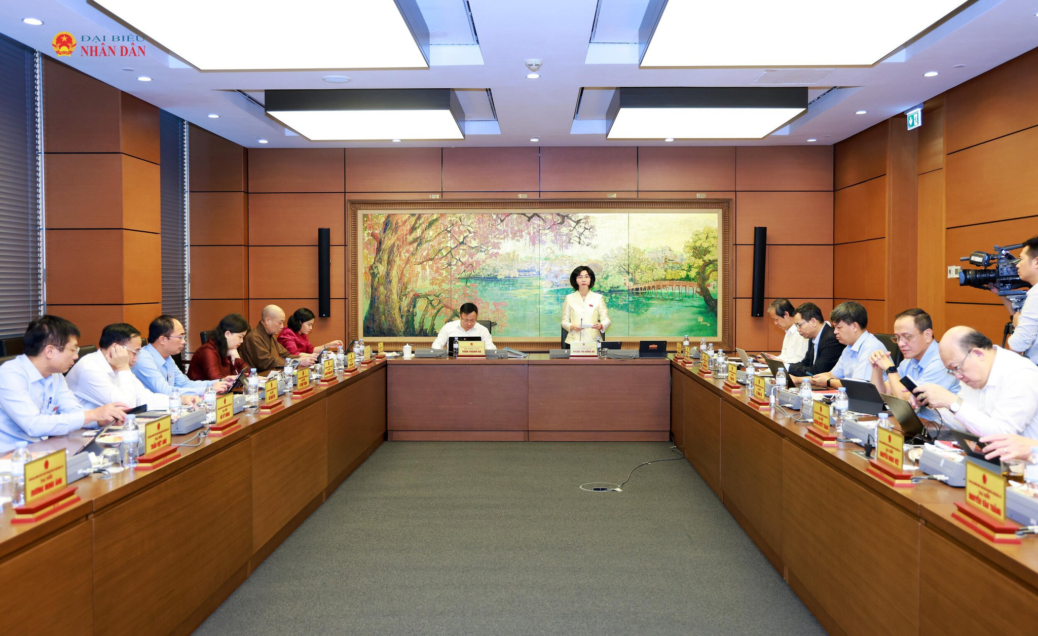 Quang cảnh thảo luận tại Tổ 1 (Hà Nội)