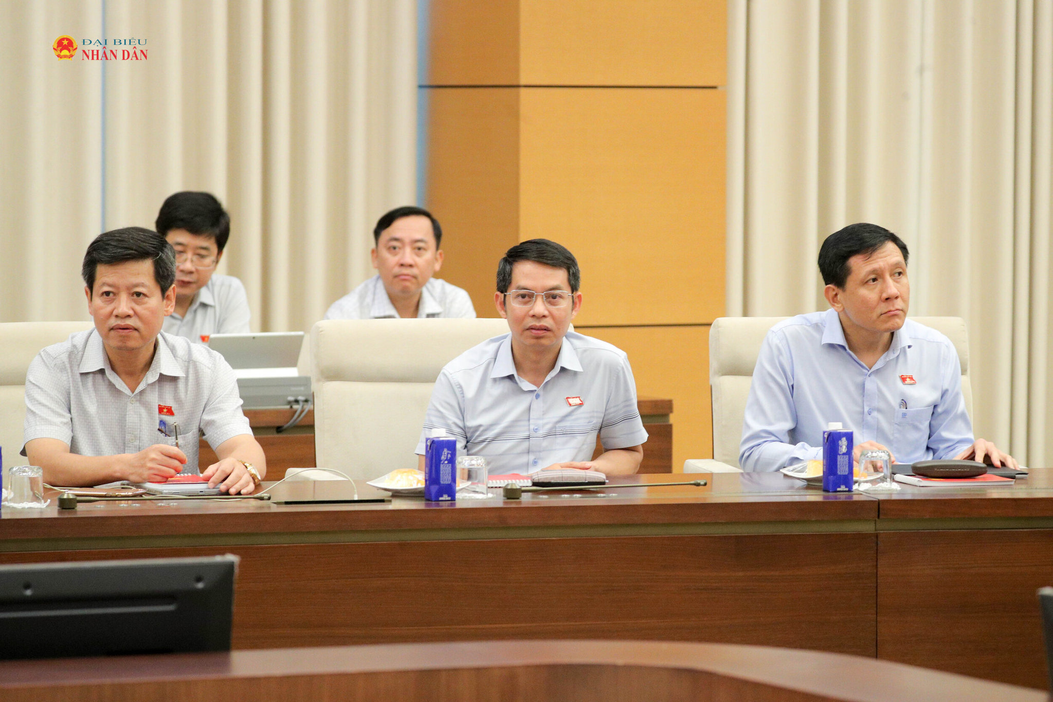 Các đại biểu dự phiên họp 1. Ảnh Hồ Long