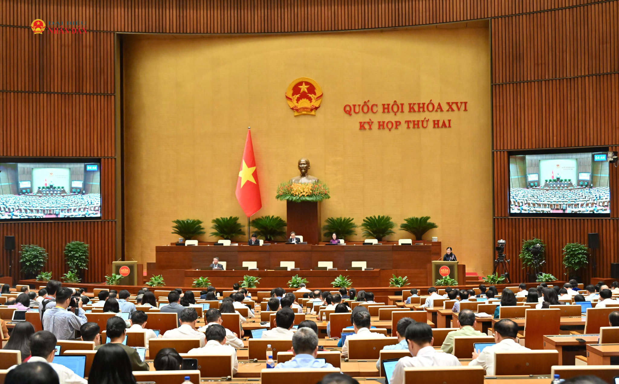 Ngày 21/10, Quốc hội thảo luận các dự án luật thuộc lĩnh vực y tế, lao động, bảo hiểm xã hội