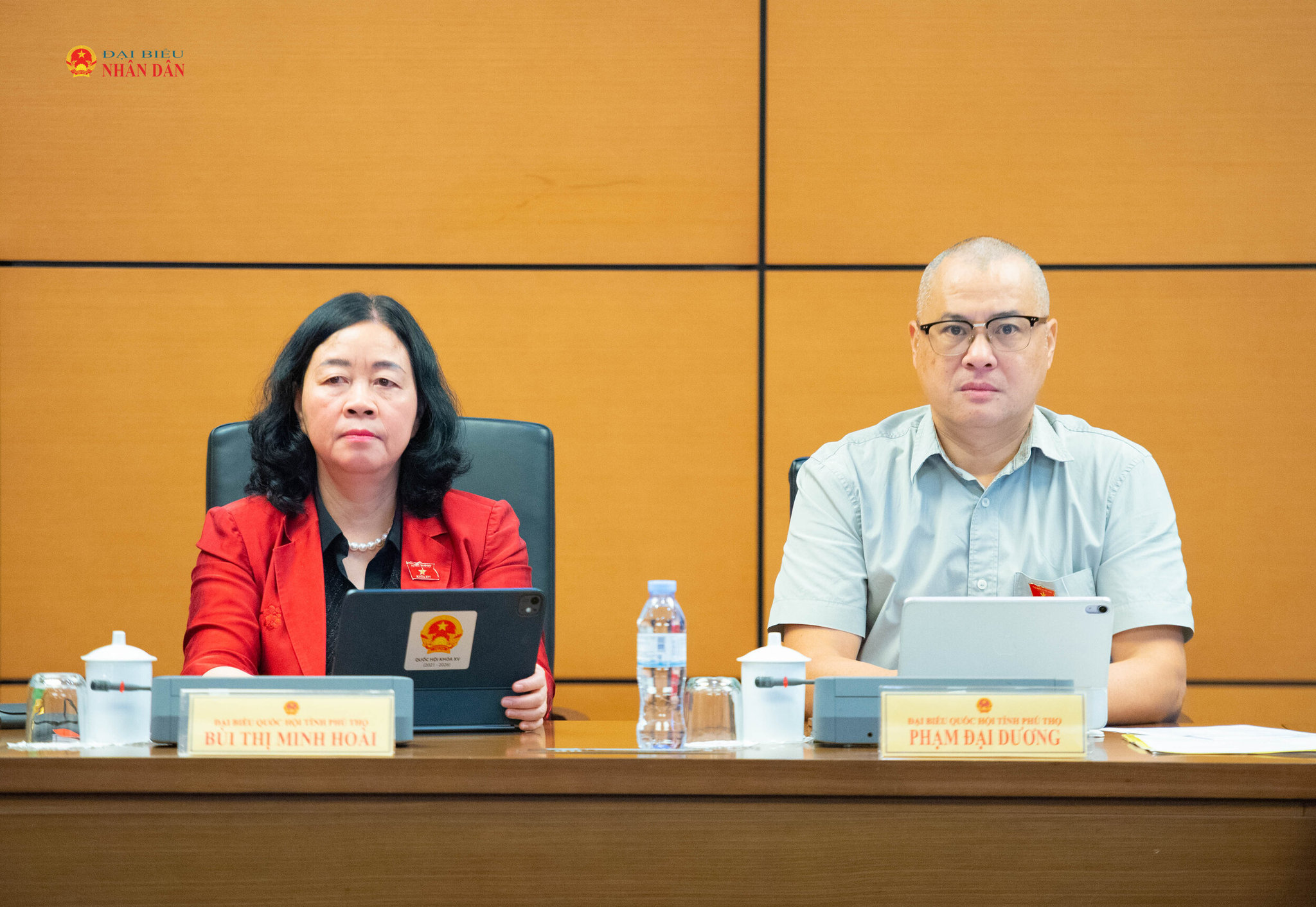 Chủ tịch UBMTTQ Việt Nam Bùi Thị Minh Hoài và Trưởng đoàn ĐBQH tỉnh Phú Thọ Phạm Đại Dương. Ảnh Xuân Quý
