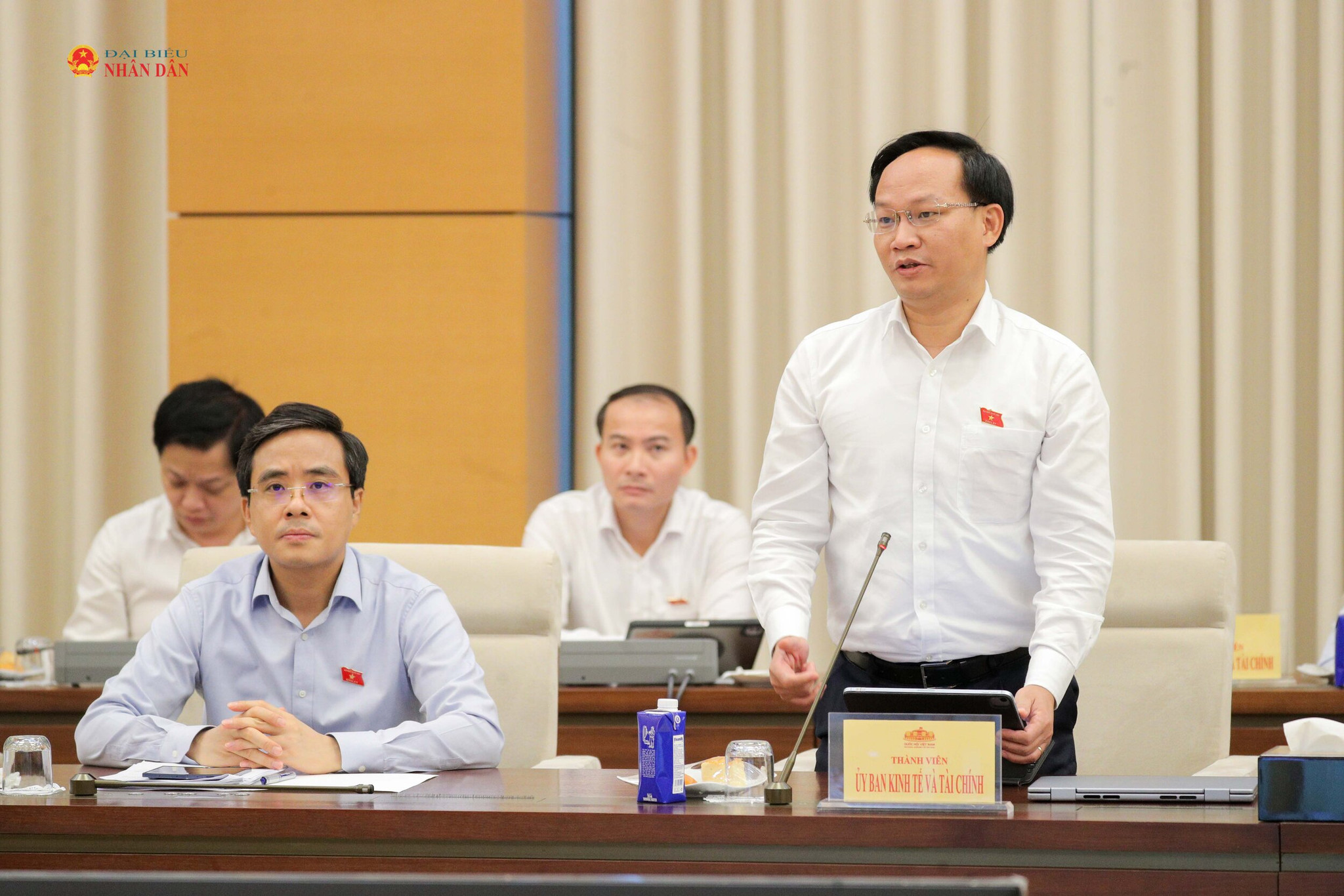 ĐBQH Phạm Văn Thịnh (Bắc Ninh) phát biểu. Ảnh Hồ Long
