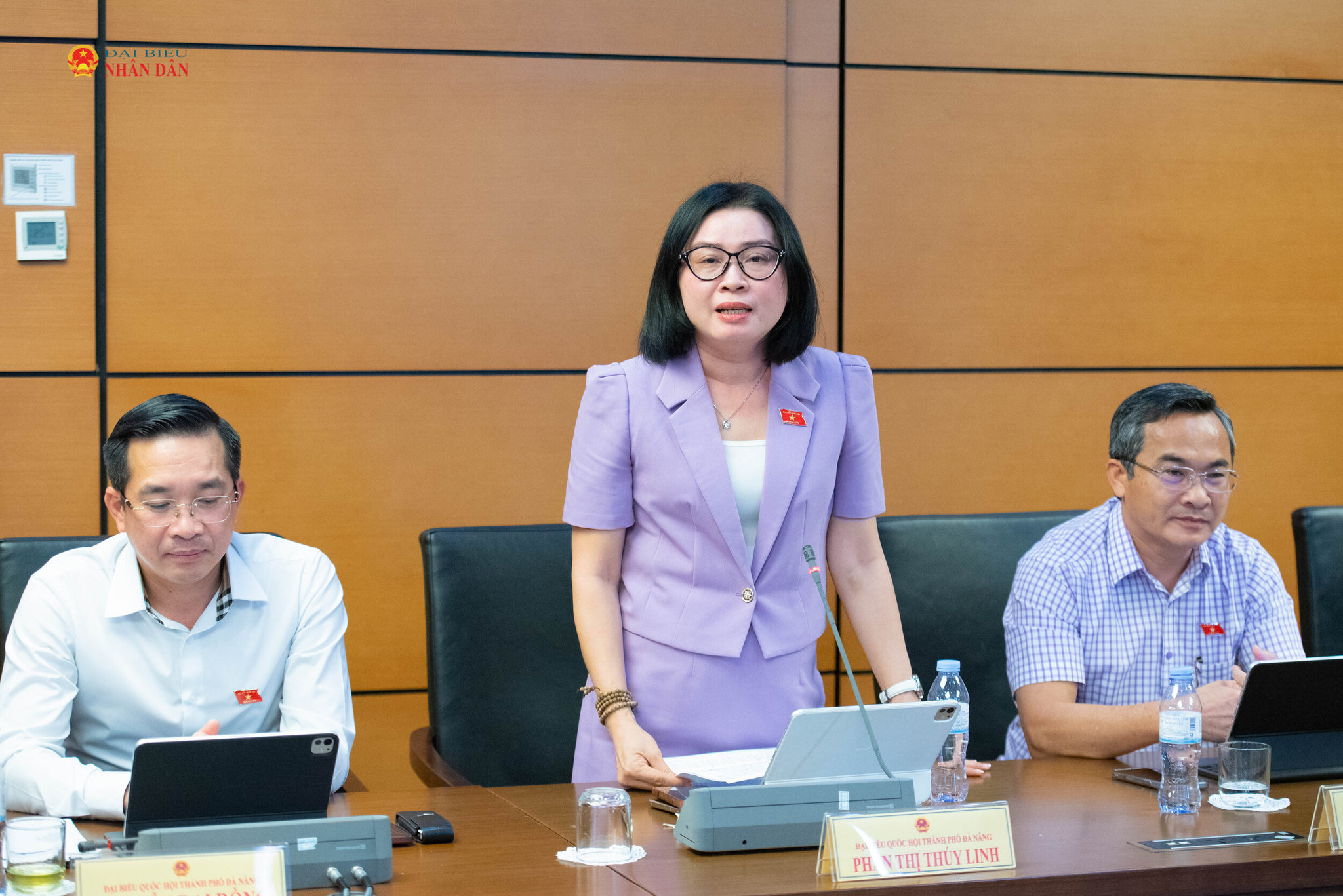 ĐBQH Phan Thị Thuỳ Linh (TP.Đà Nẵng).Ảnh Xuân Quý