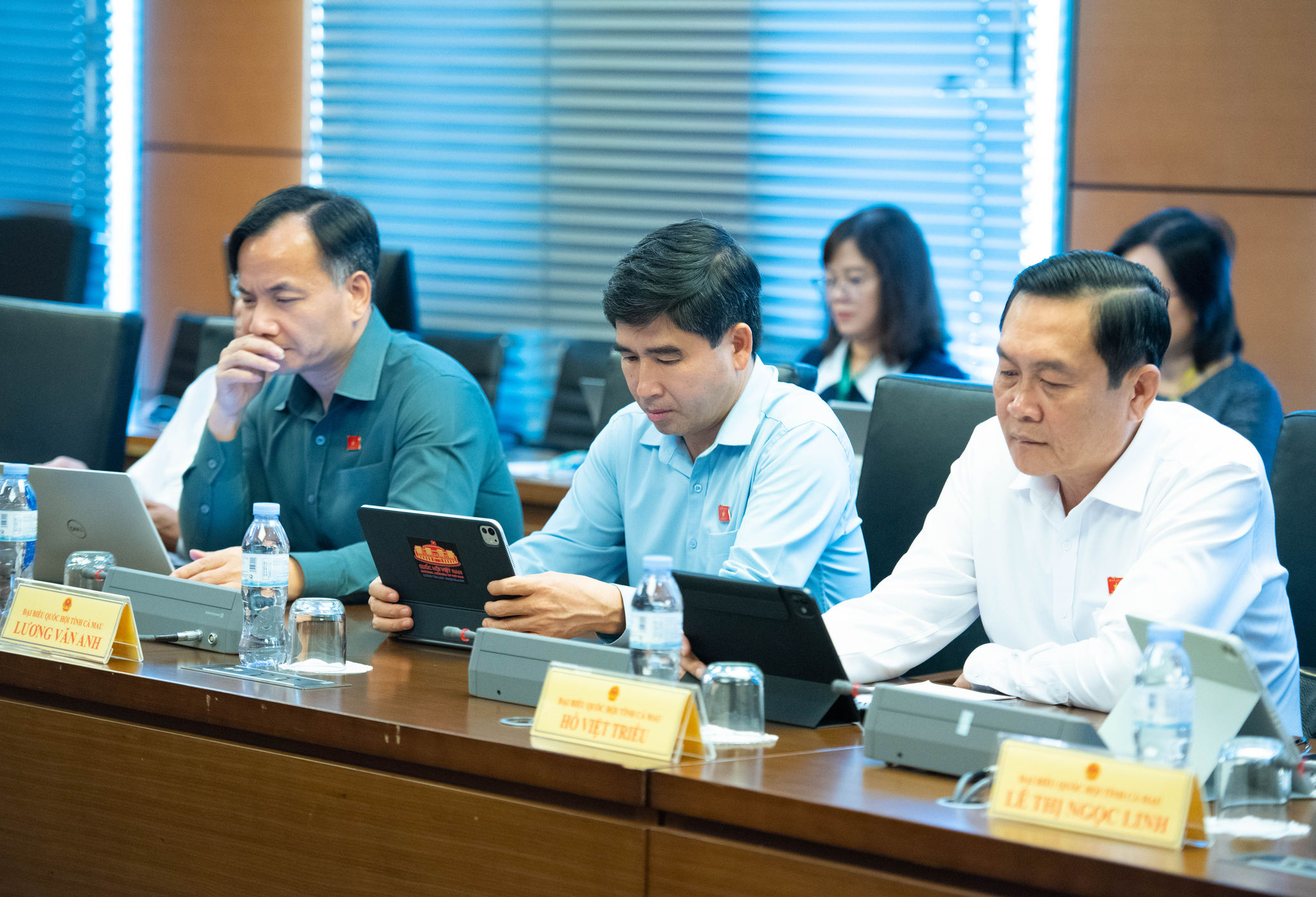 Đoàn ĐBQH tỉnh Cà Mau. Ảnh Xuân Quý