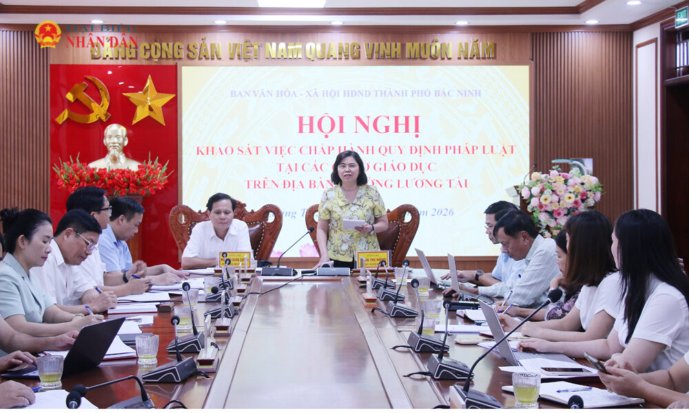 Quang cảnh buổi làm việc