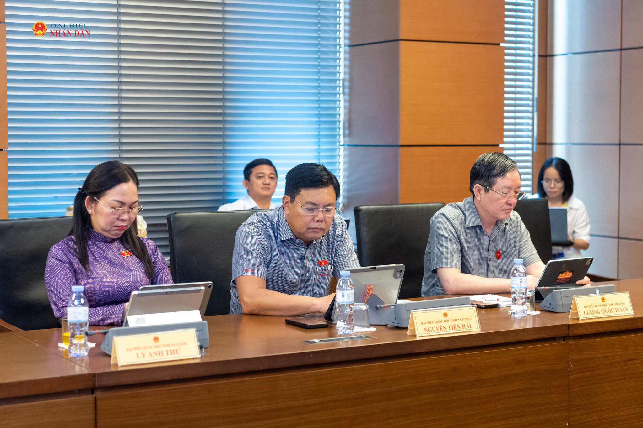 Các ĐBQH tỉnh An Giang tham dự phiên thảo luận tổ