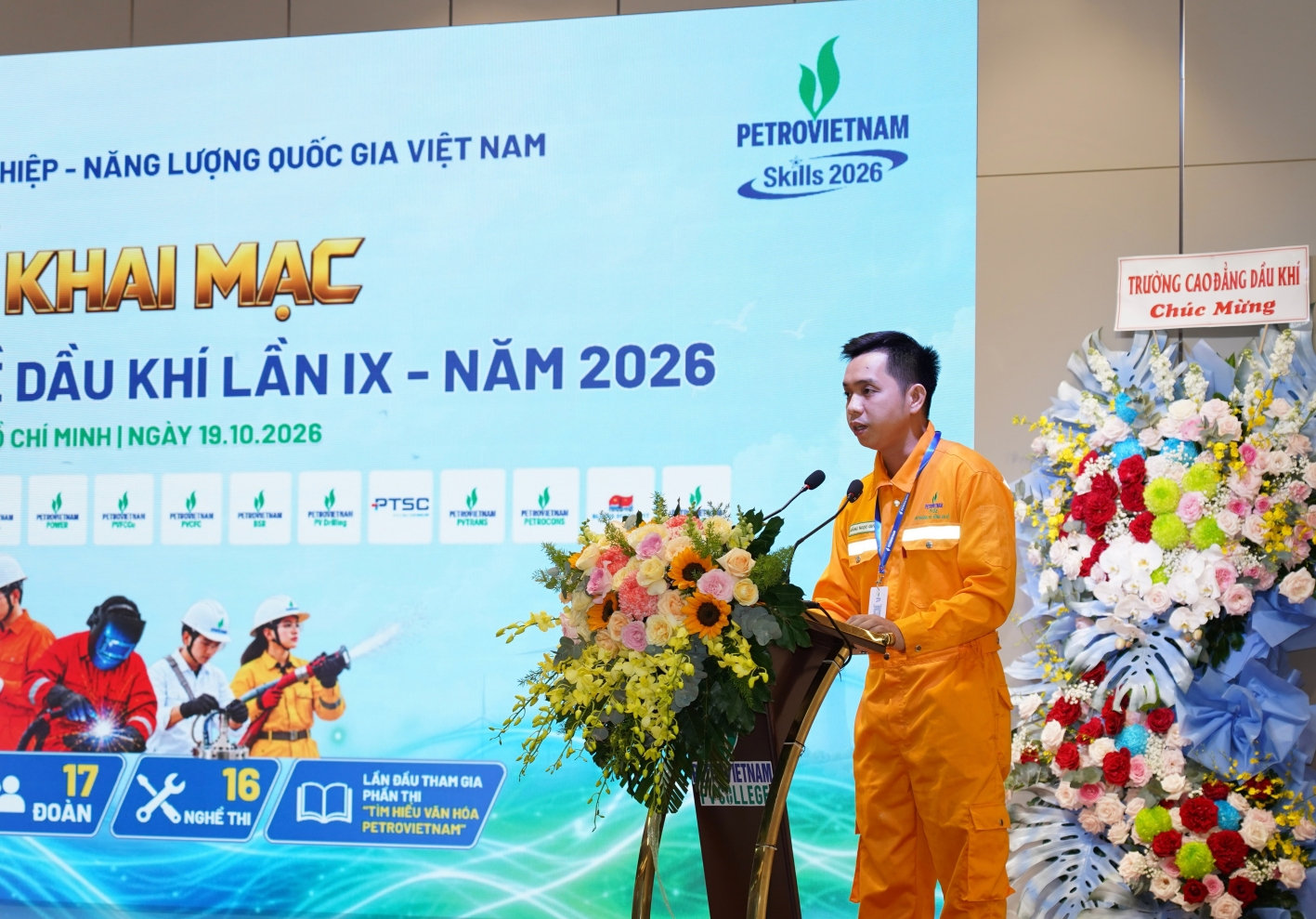 Kỹ sư Hoàng Ngọc Quý Phòng Kỹ thuật Sản xuất, Chi nhánh Khí Đông Nam Bộ - Tổng công ty Khí Việt Nam (PVGAS) phát biểu tại lễ khai mạc